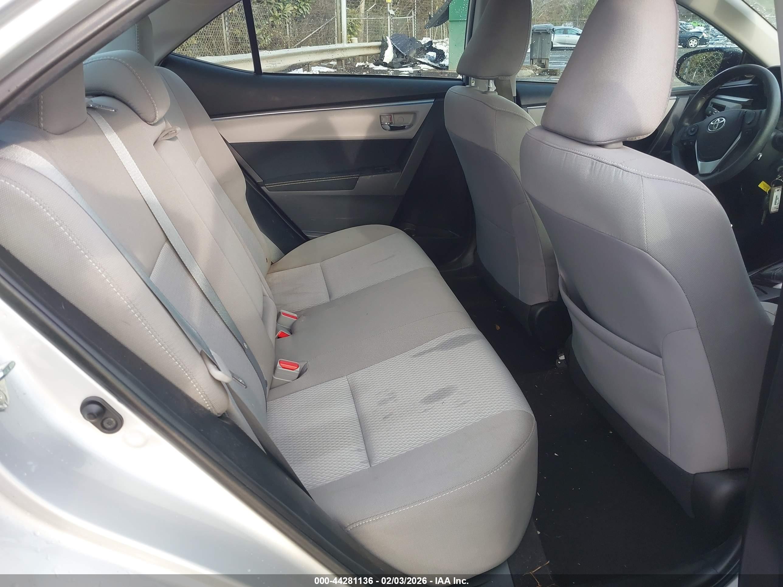TOYOTA COROLLA image 8