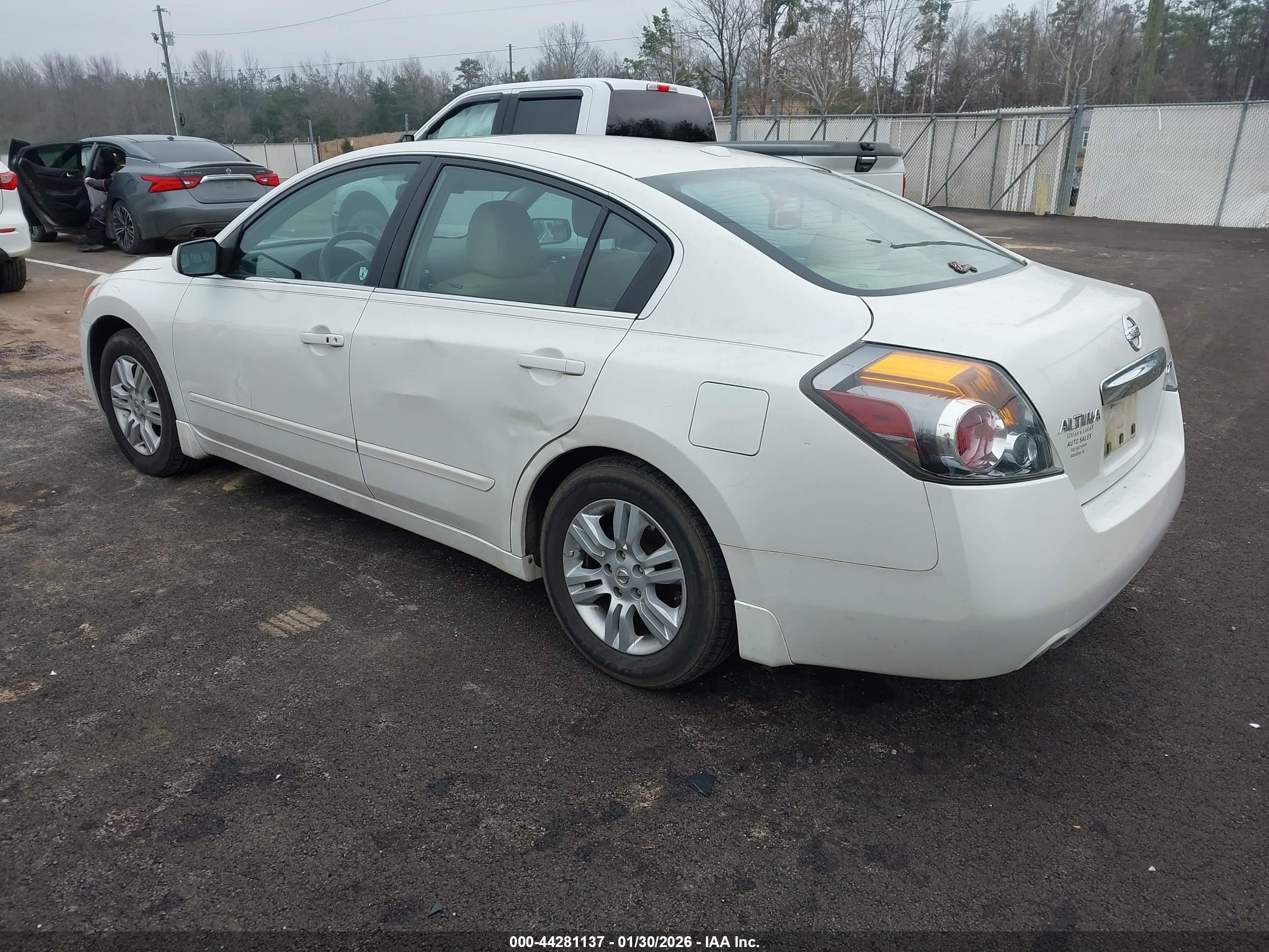 NISSAN ALTIMA image 3
