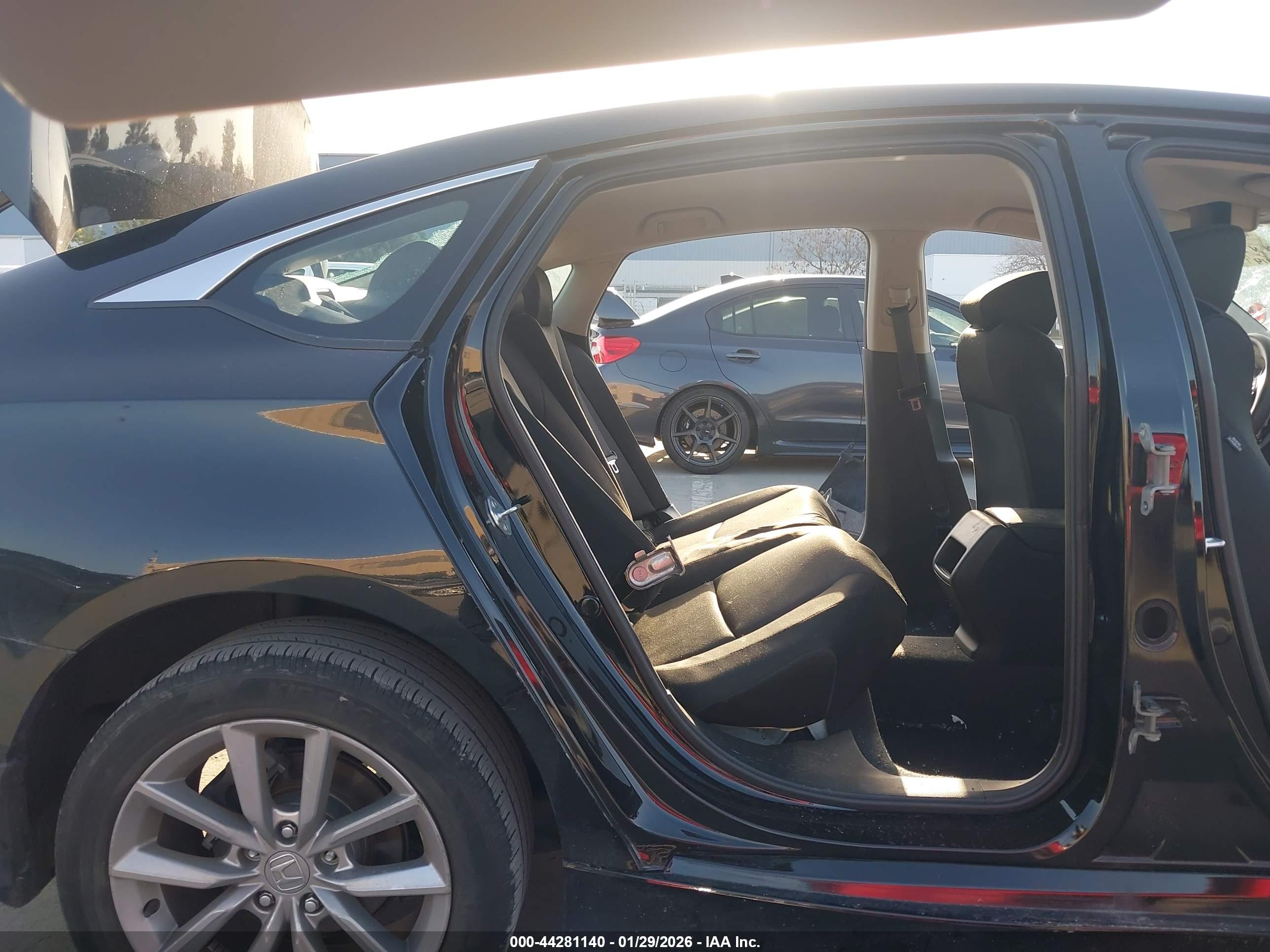 HONDA ACCORD image 8