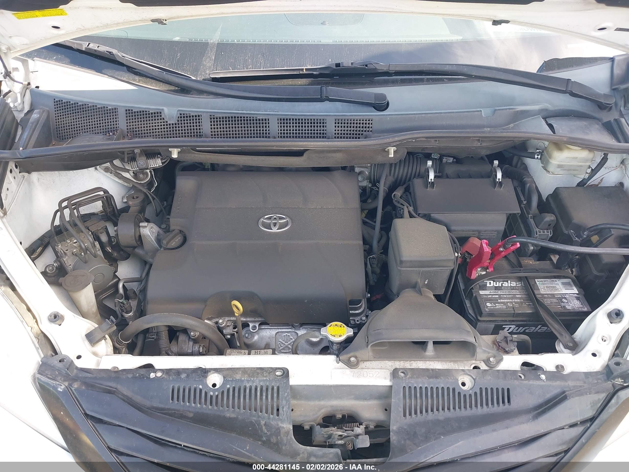 TOYOTA SIENNA image 10