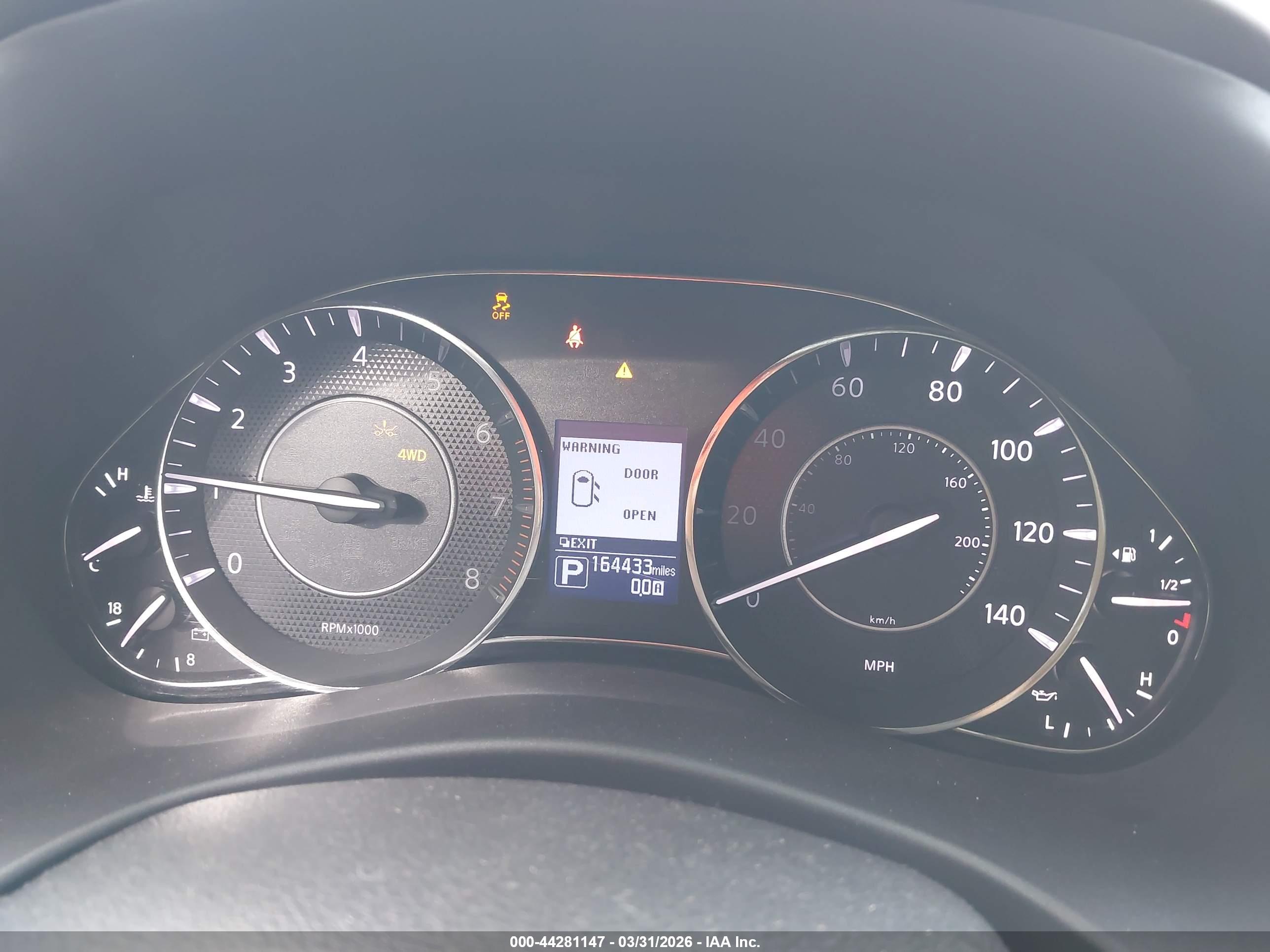 NISSAN ARMADA image 7