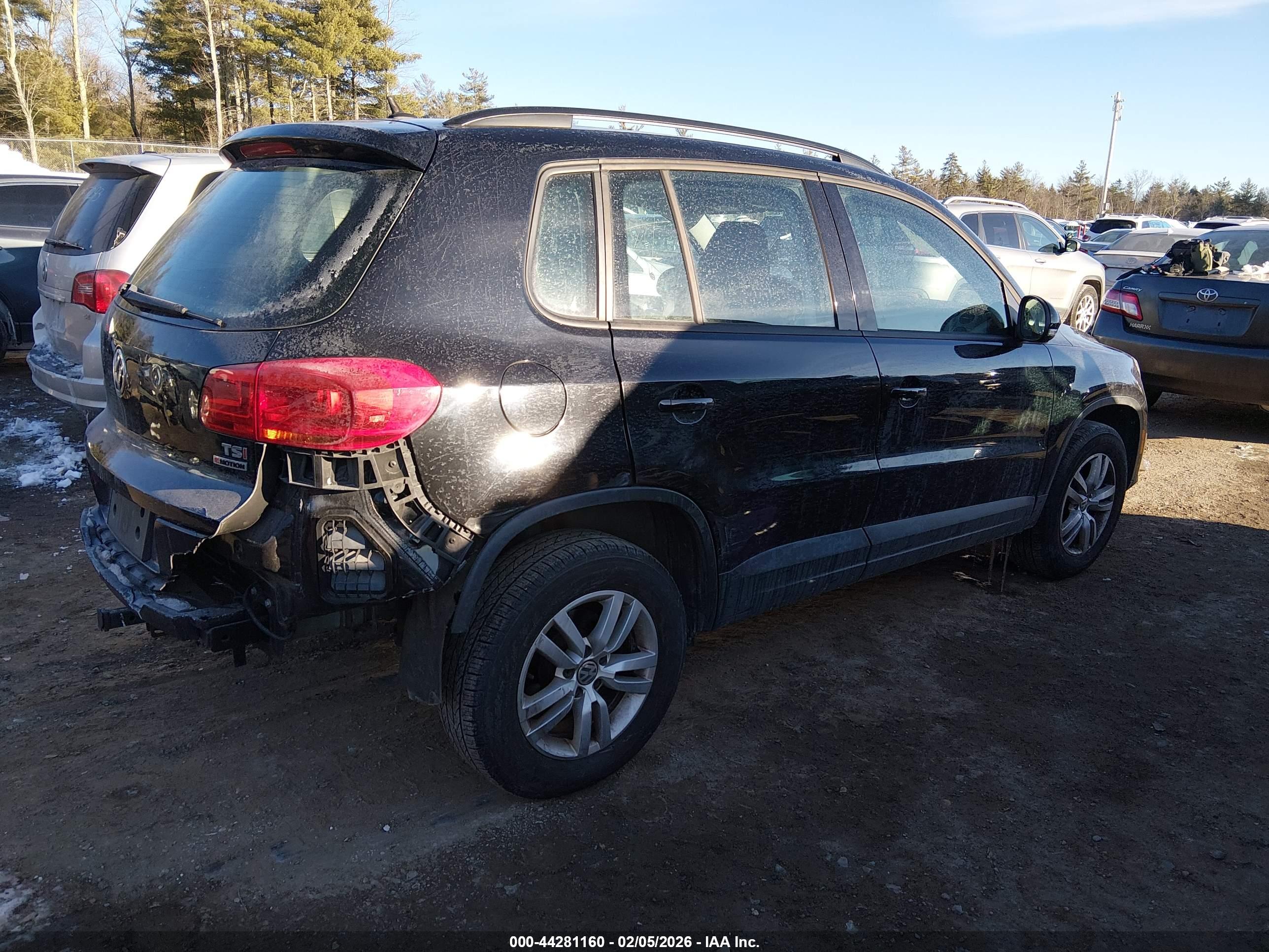 VOLKSWAGEN TIGUAN image 4