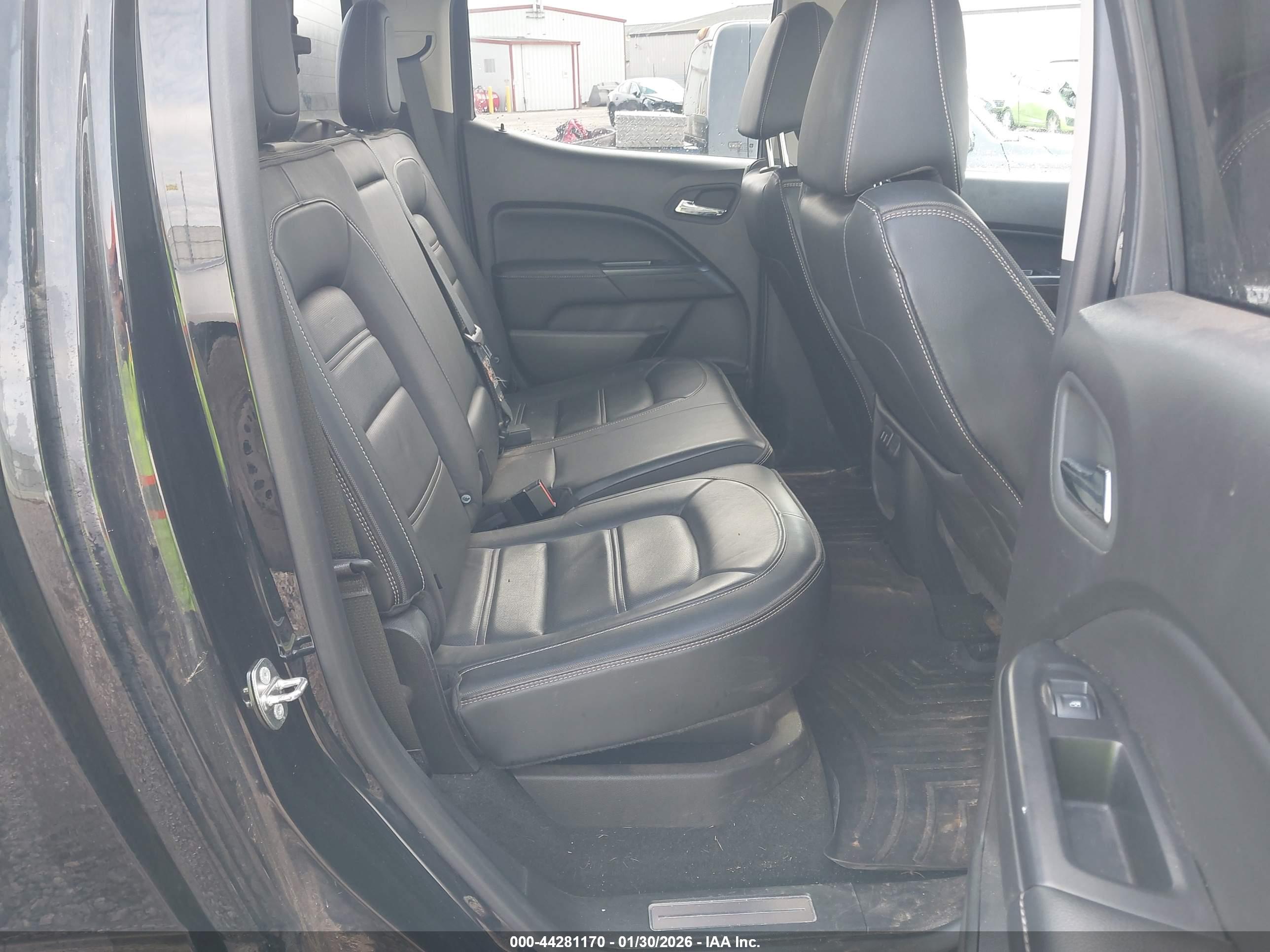 GMC CANYON image 8