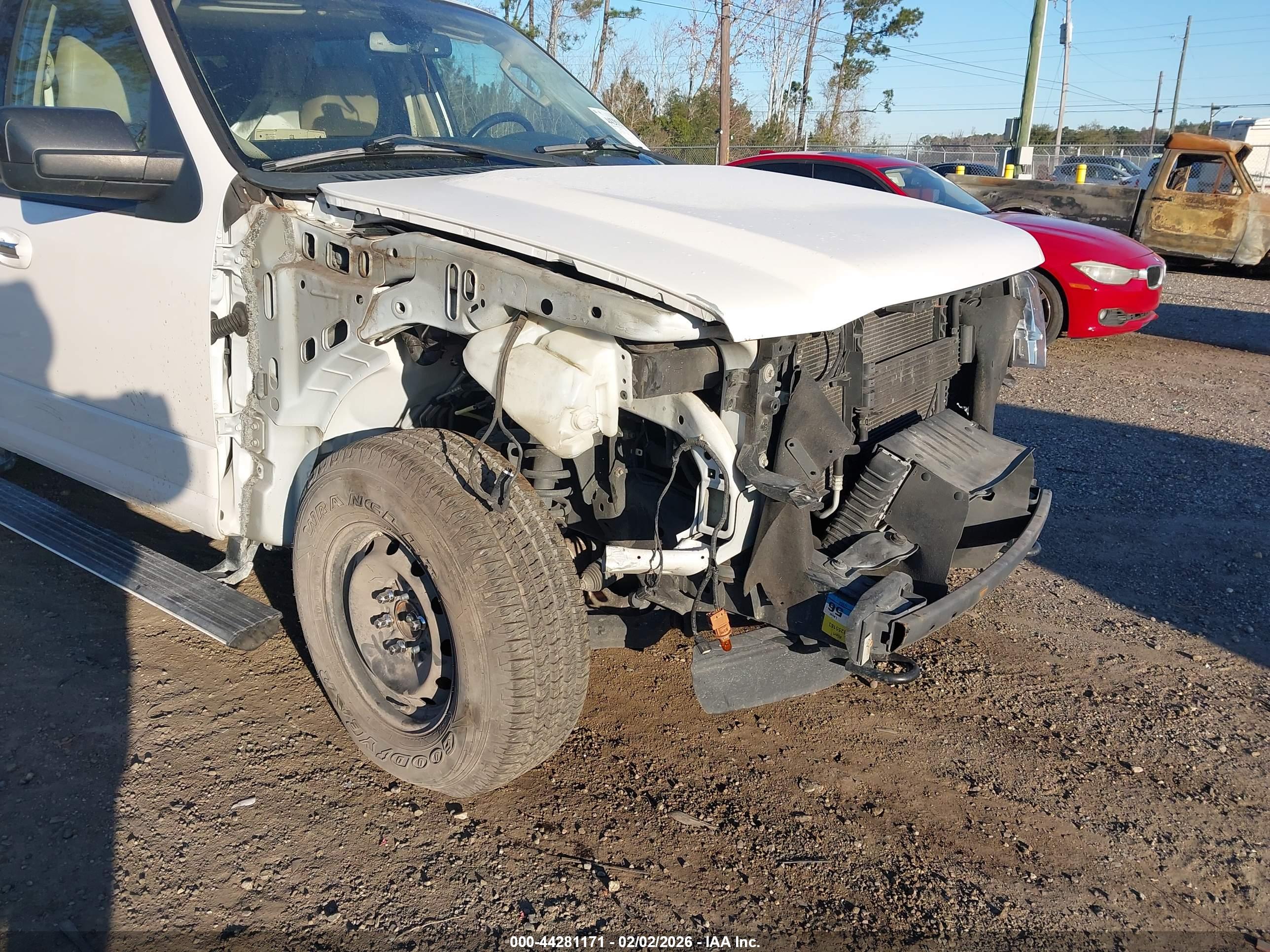 FORD EXPEDITION image 6