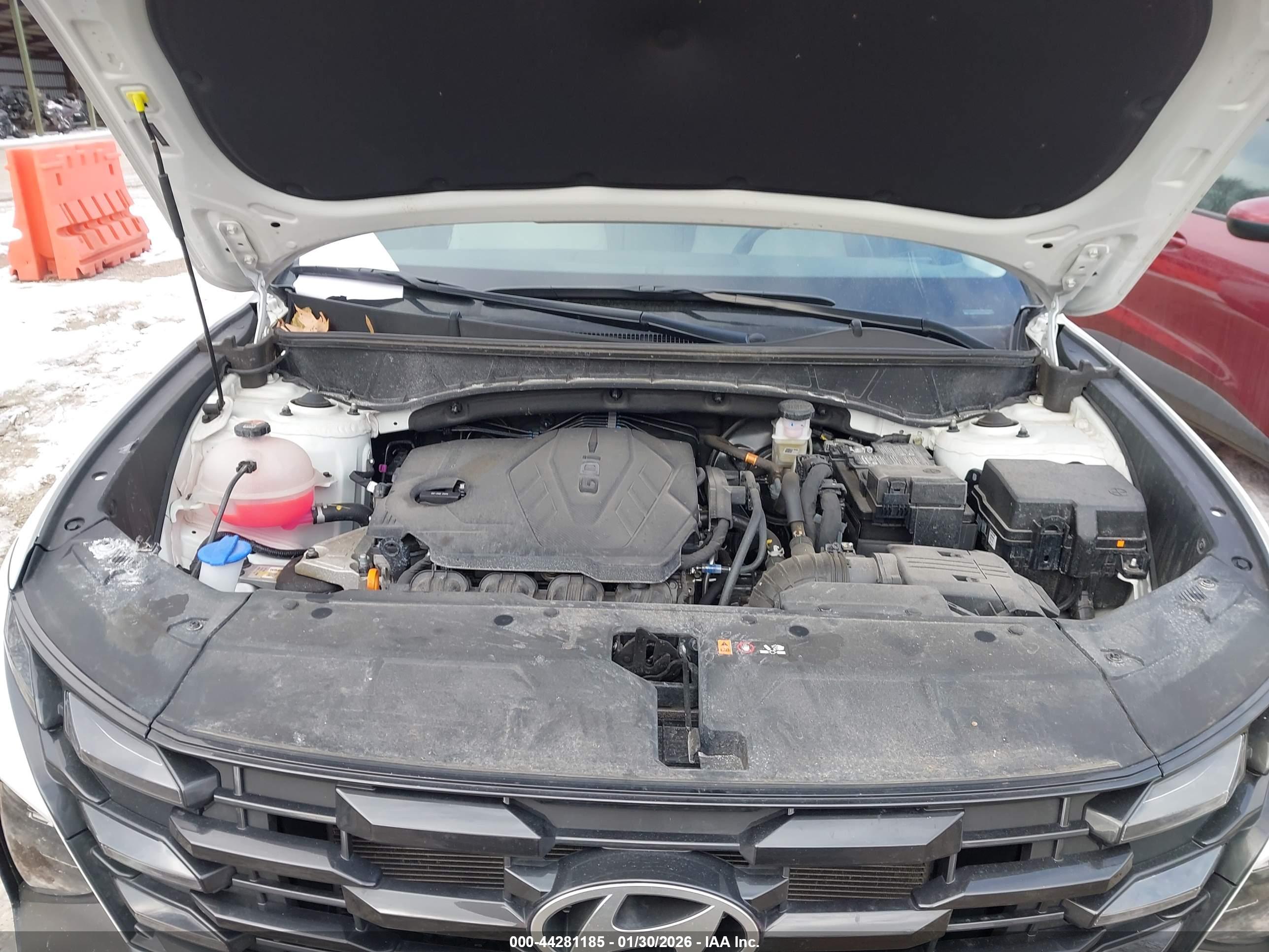 HYUNDAI TUCSON image 10