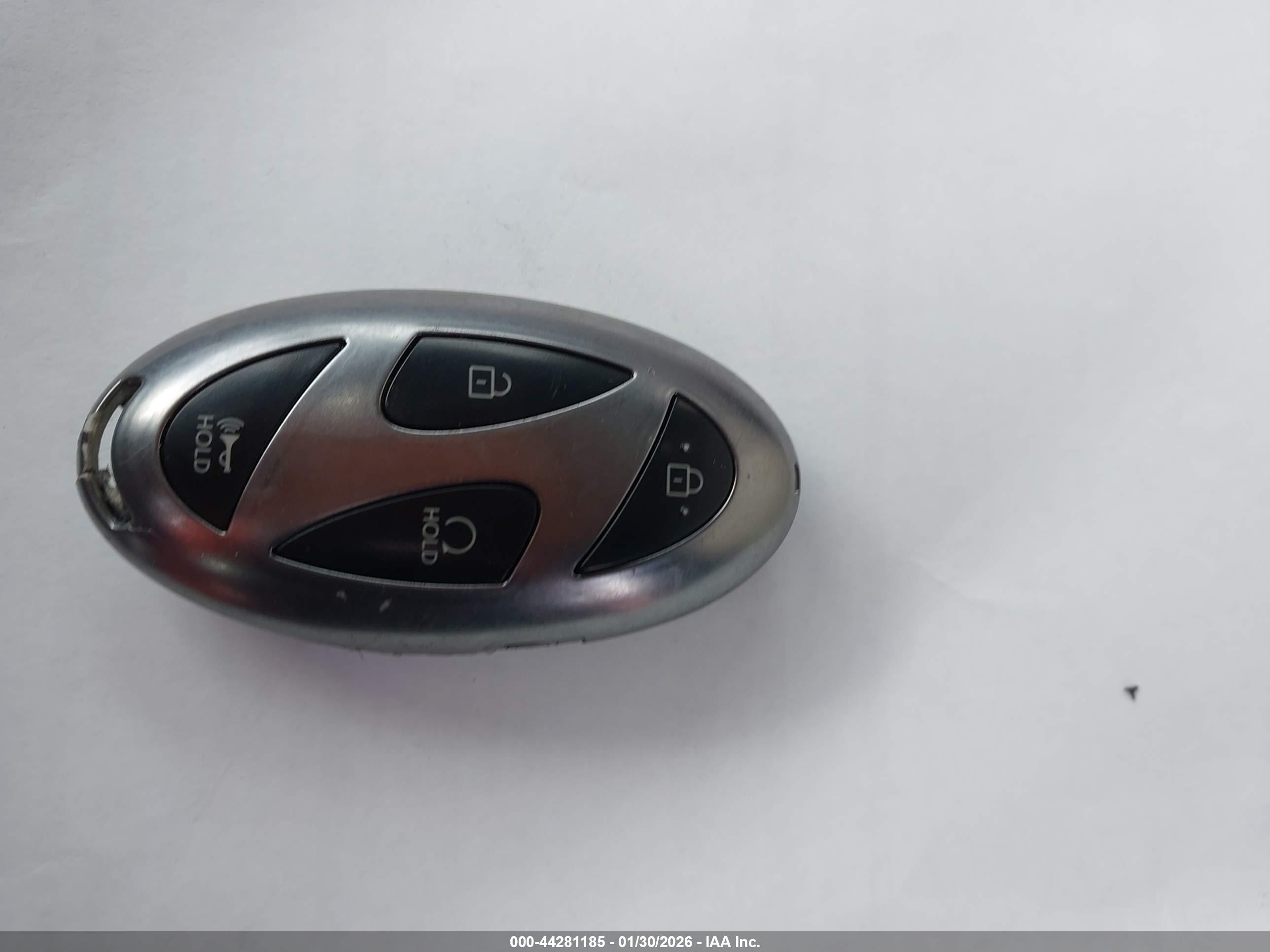 HYUNDAI TUCSON image 11