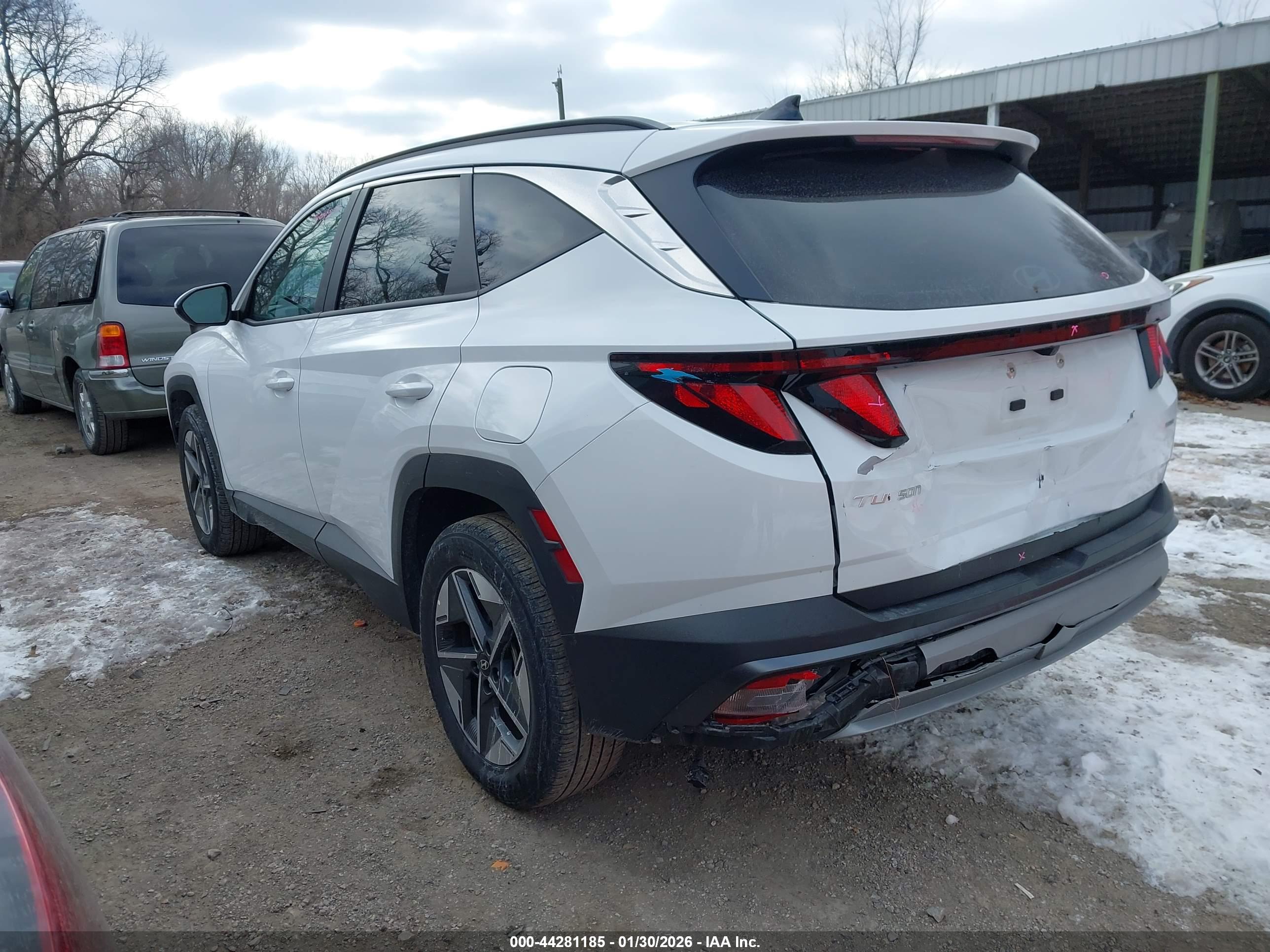 HYUNDAI TUCSON image 3