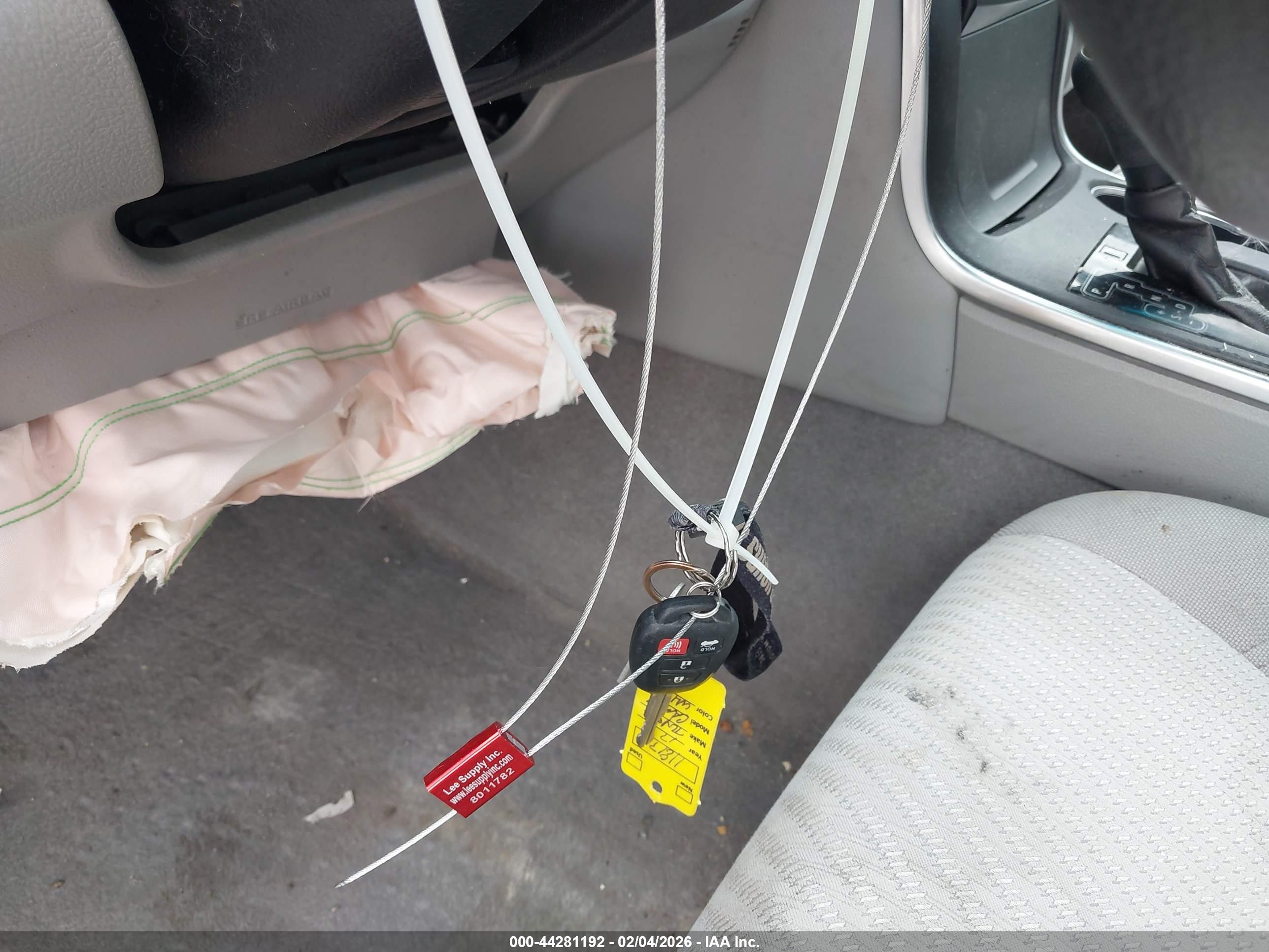 TOYOTA CAMRY image 11