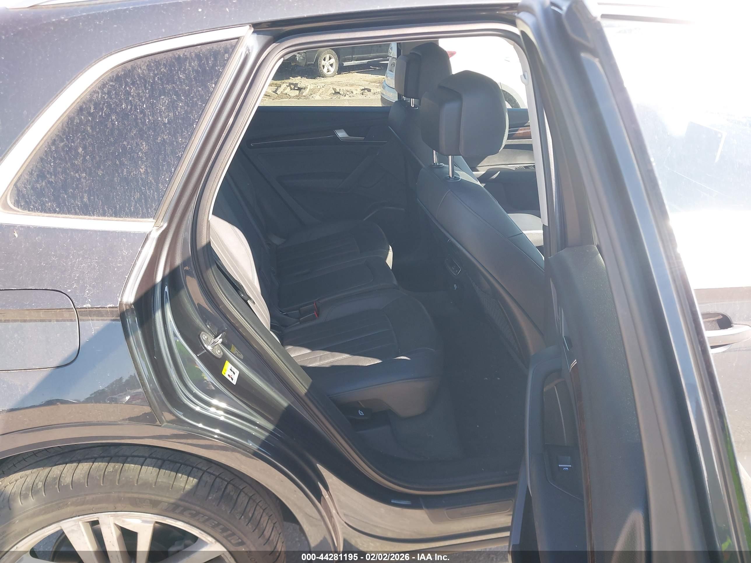 AUDI Q5 image 8