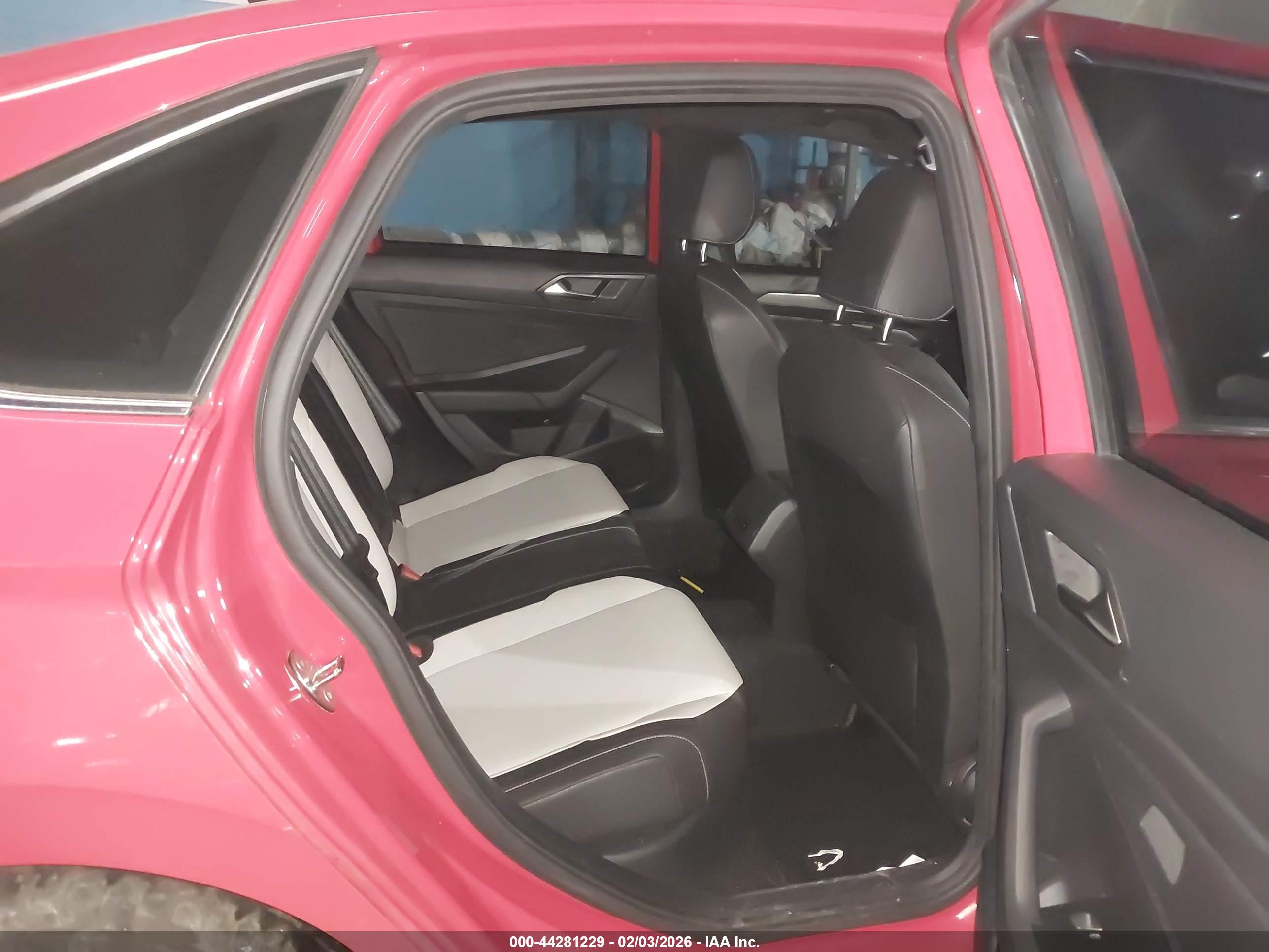 VOLKSWAGEN JETTA image 8
