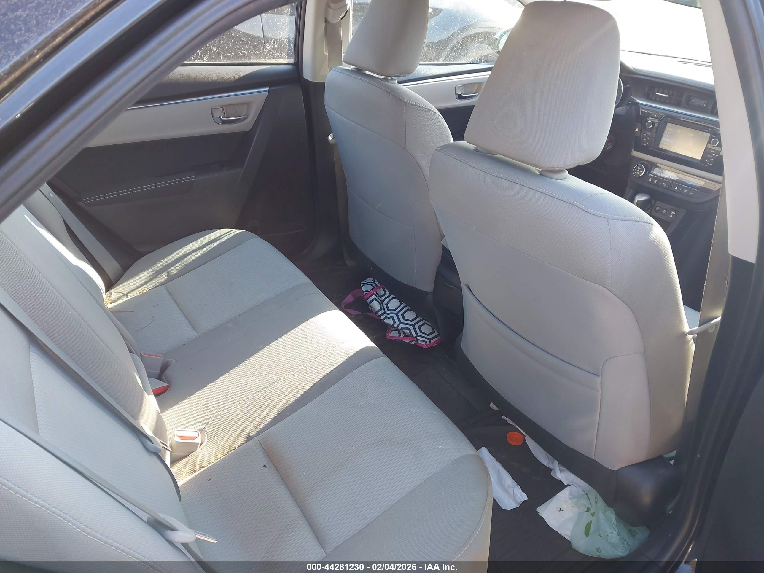 TOYOTA COROLLA image 8