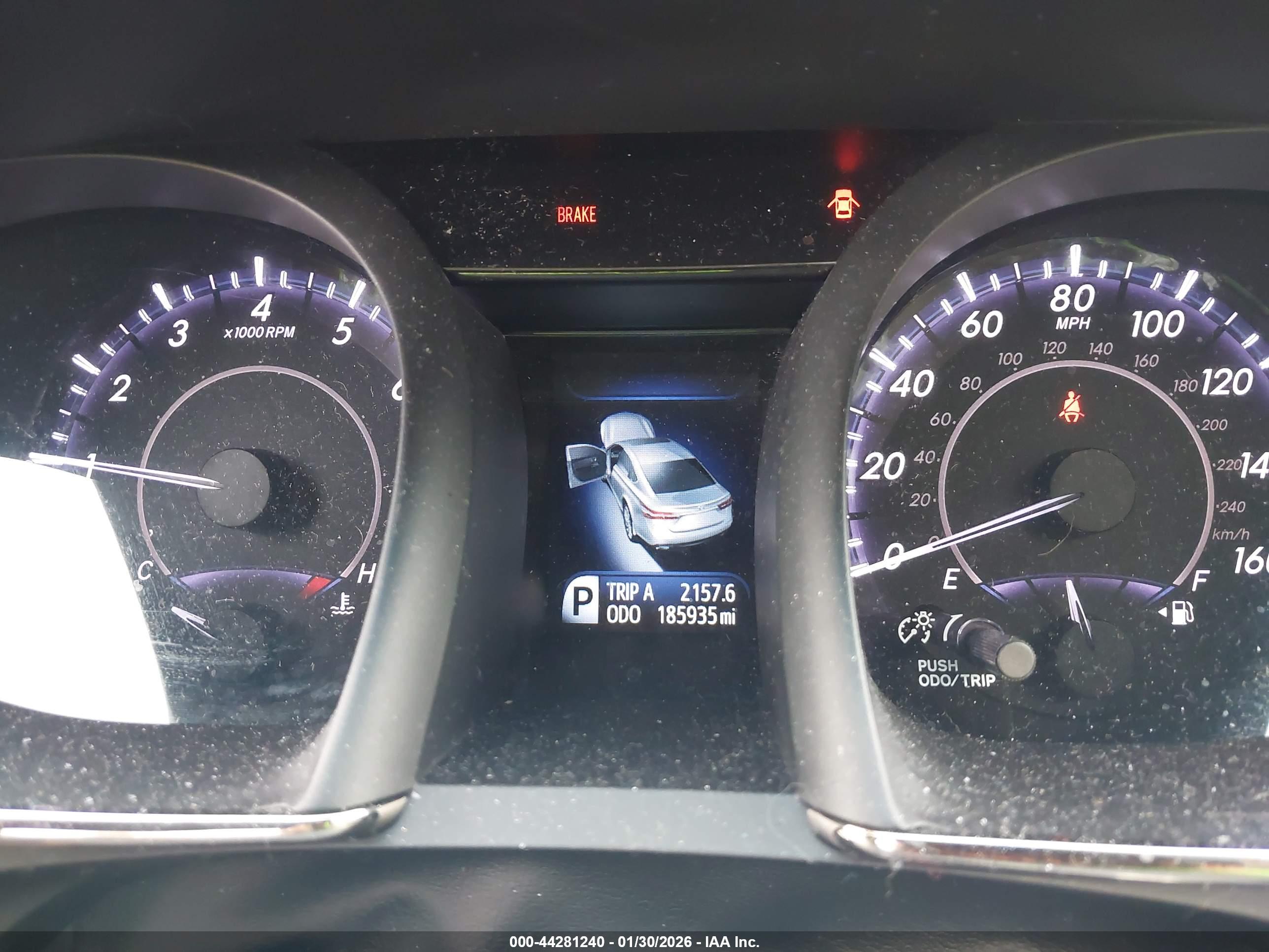TOYOTA AVALON image 7