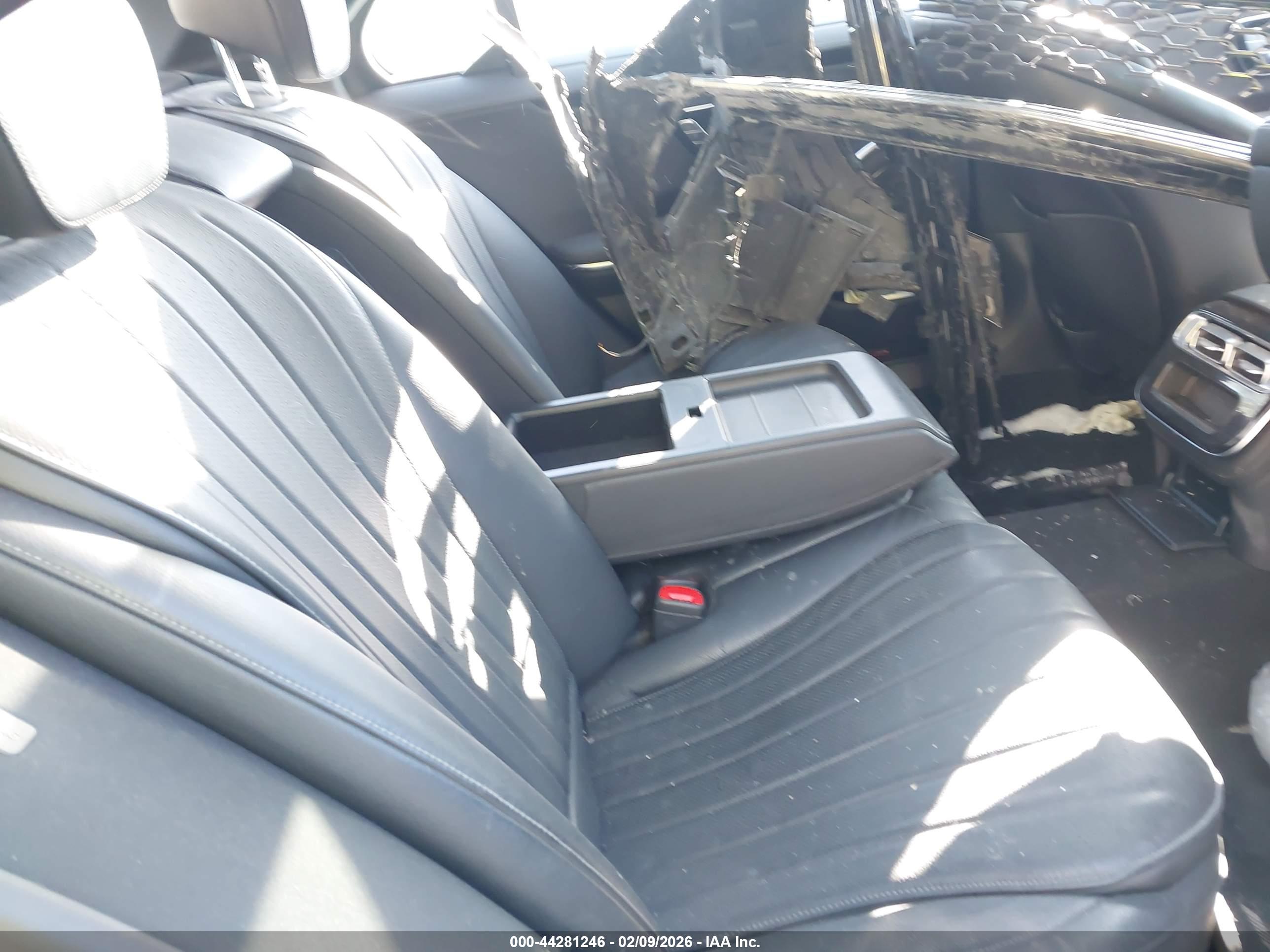 MERCEDES-BENZ S image 8