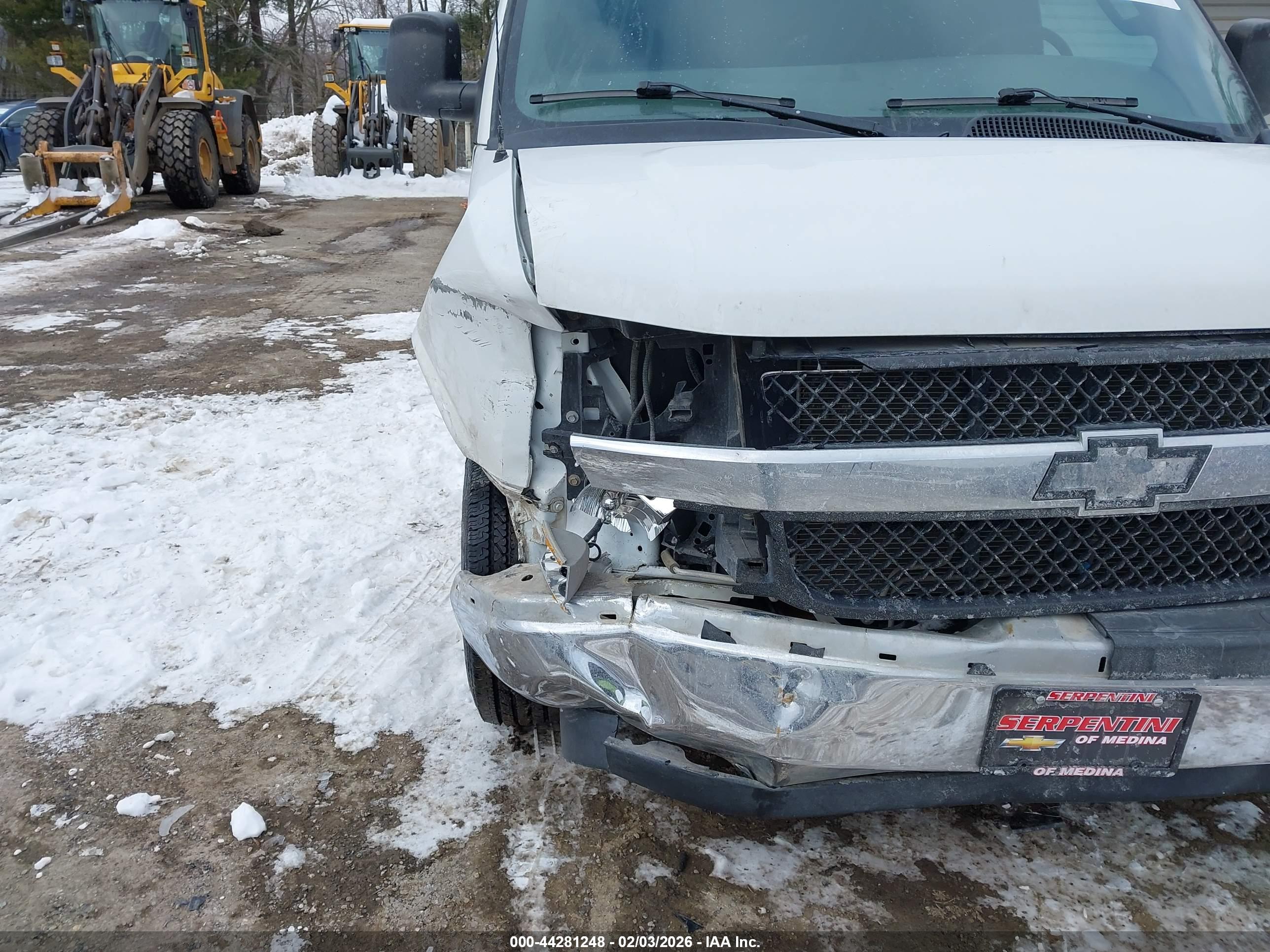 CHEVROLET EXPRESS image 6