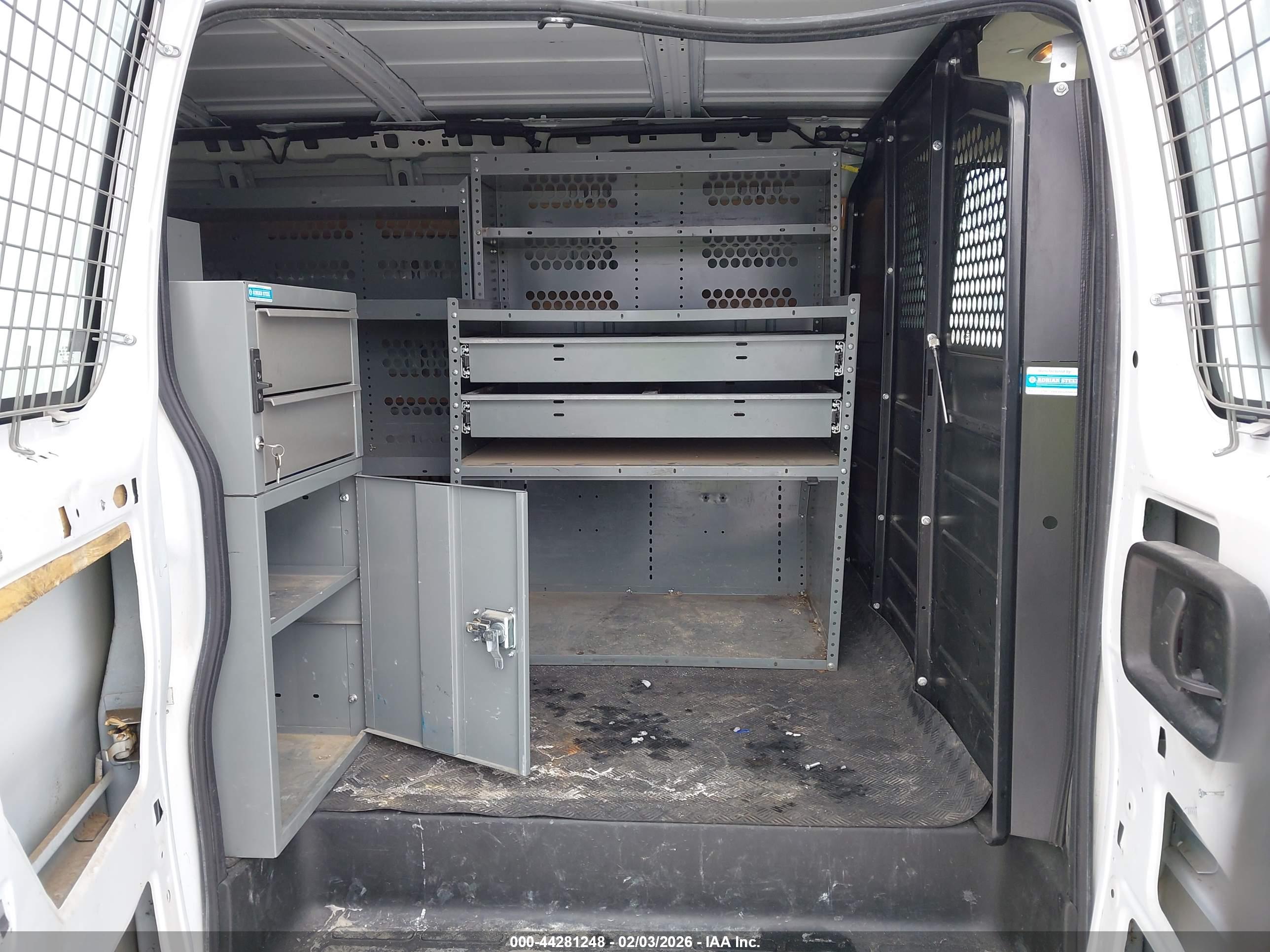 CHEVROLET EXPRESS image 8