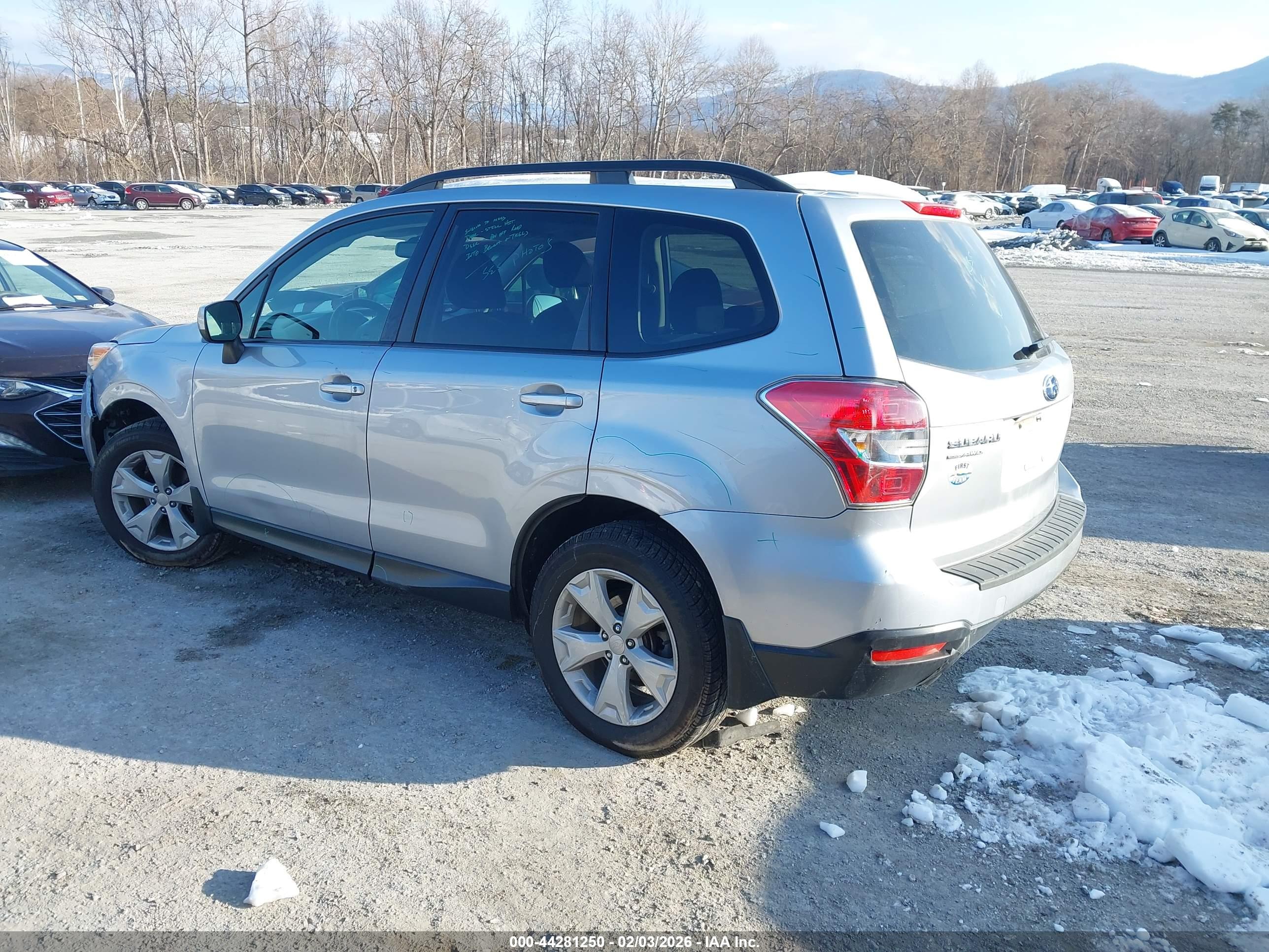 SUBARU FORESTER image 3