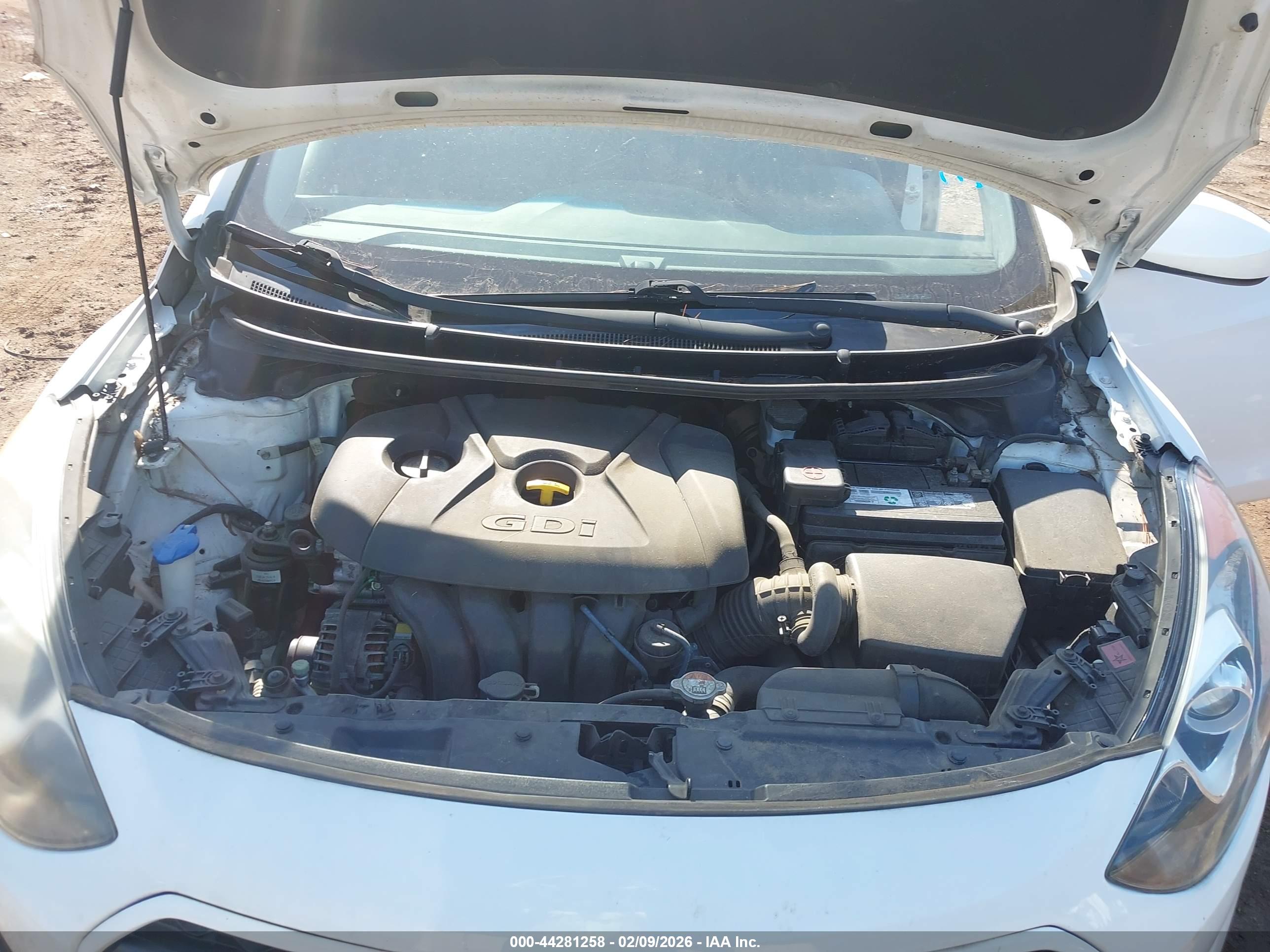 HYUNDAI ELANTRA image 10