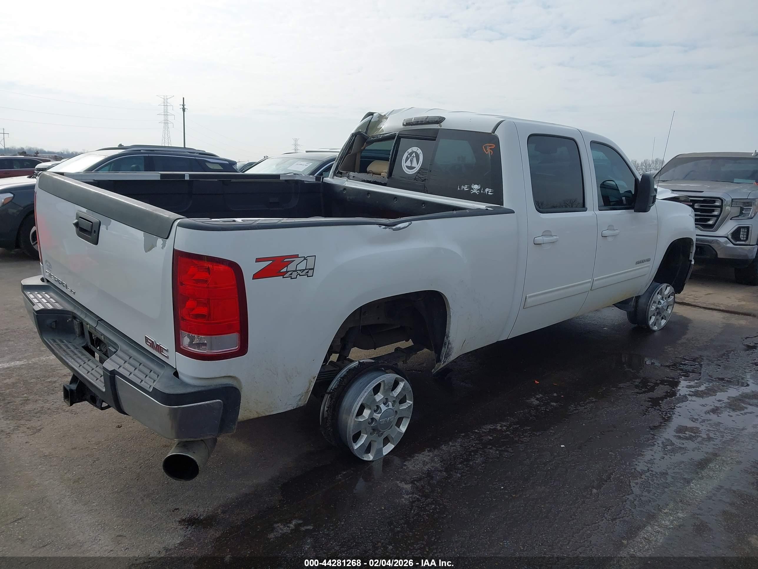 GMC SIERRA image 4