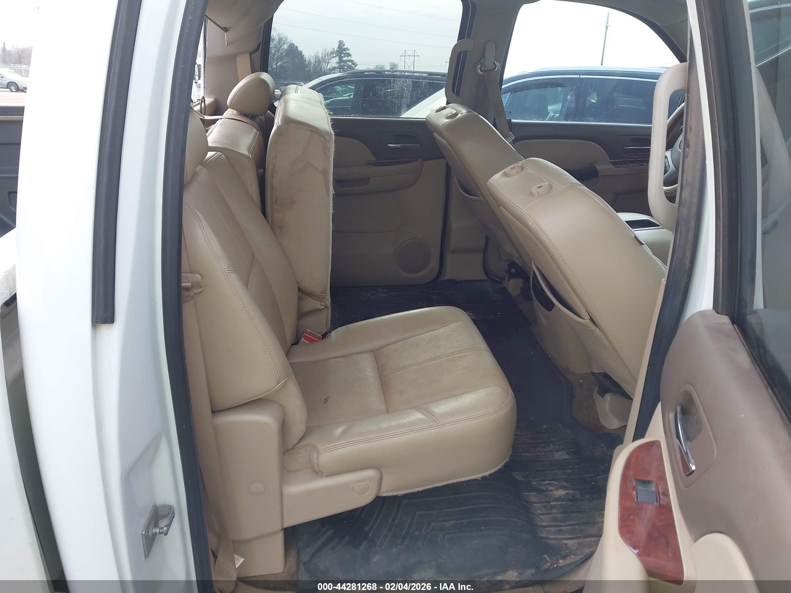 GMC SIERRA image 8