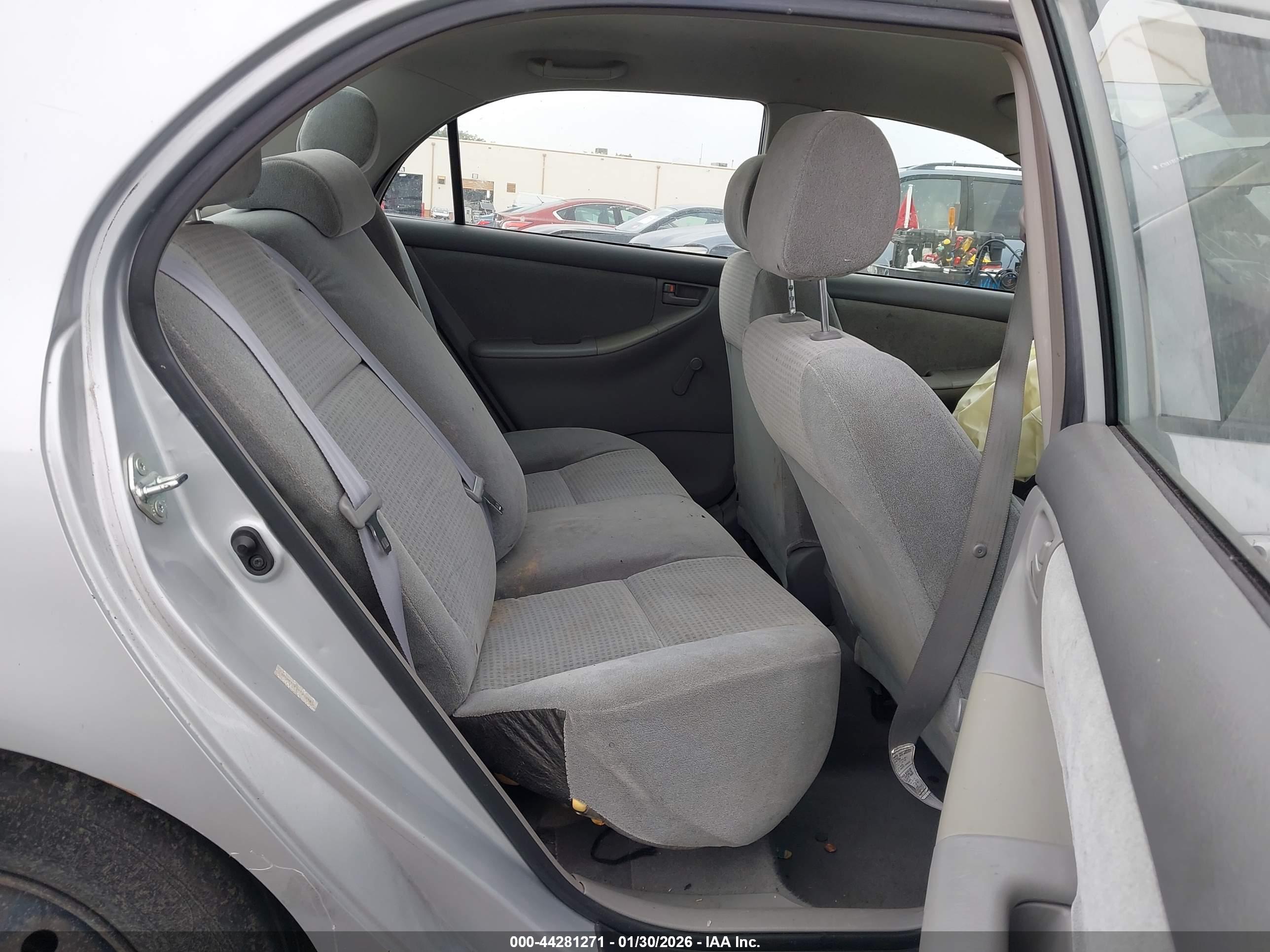 TOYOTA COROLLA image 8