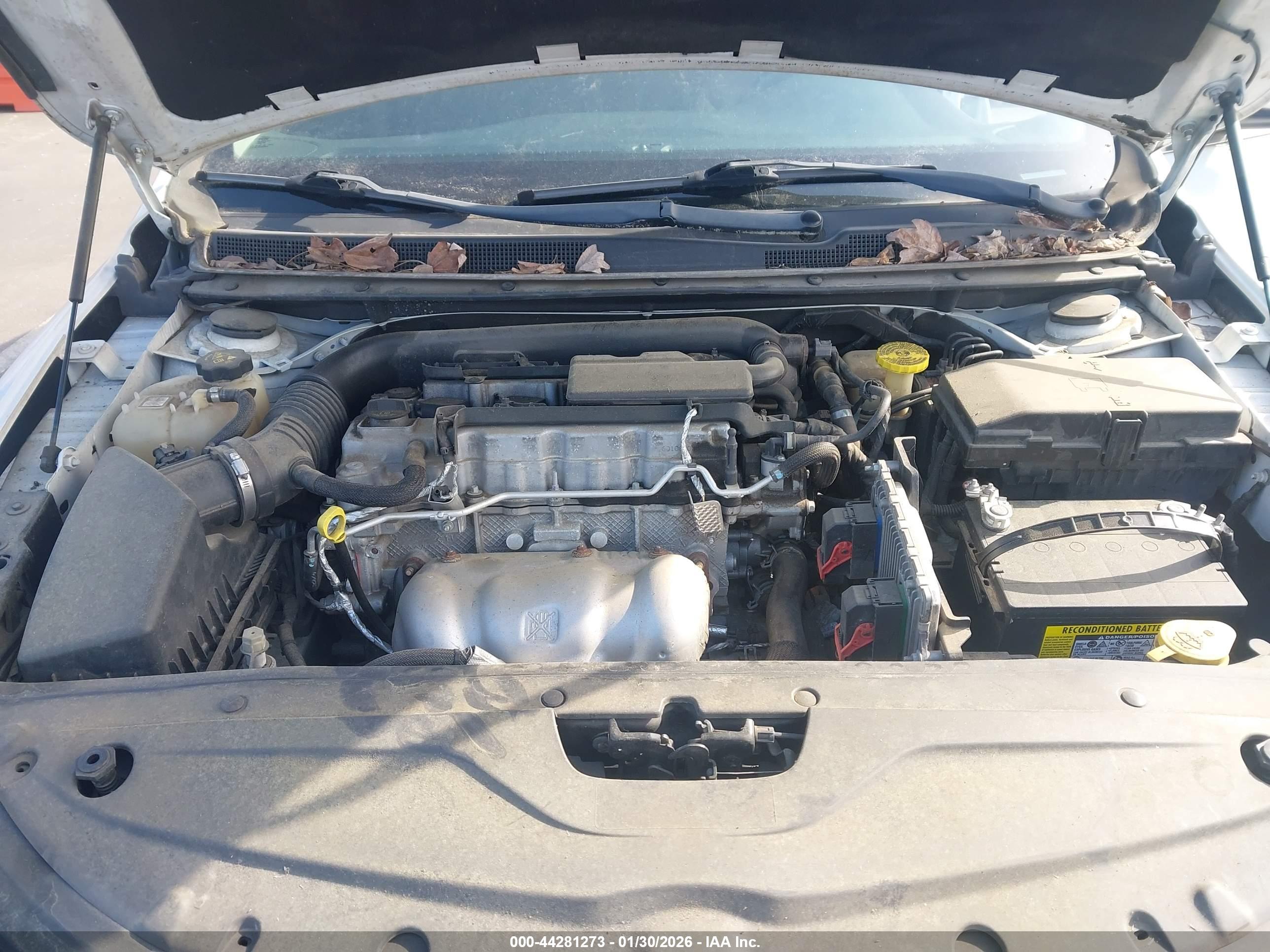 CHRYSLER 200 image 10