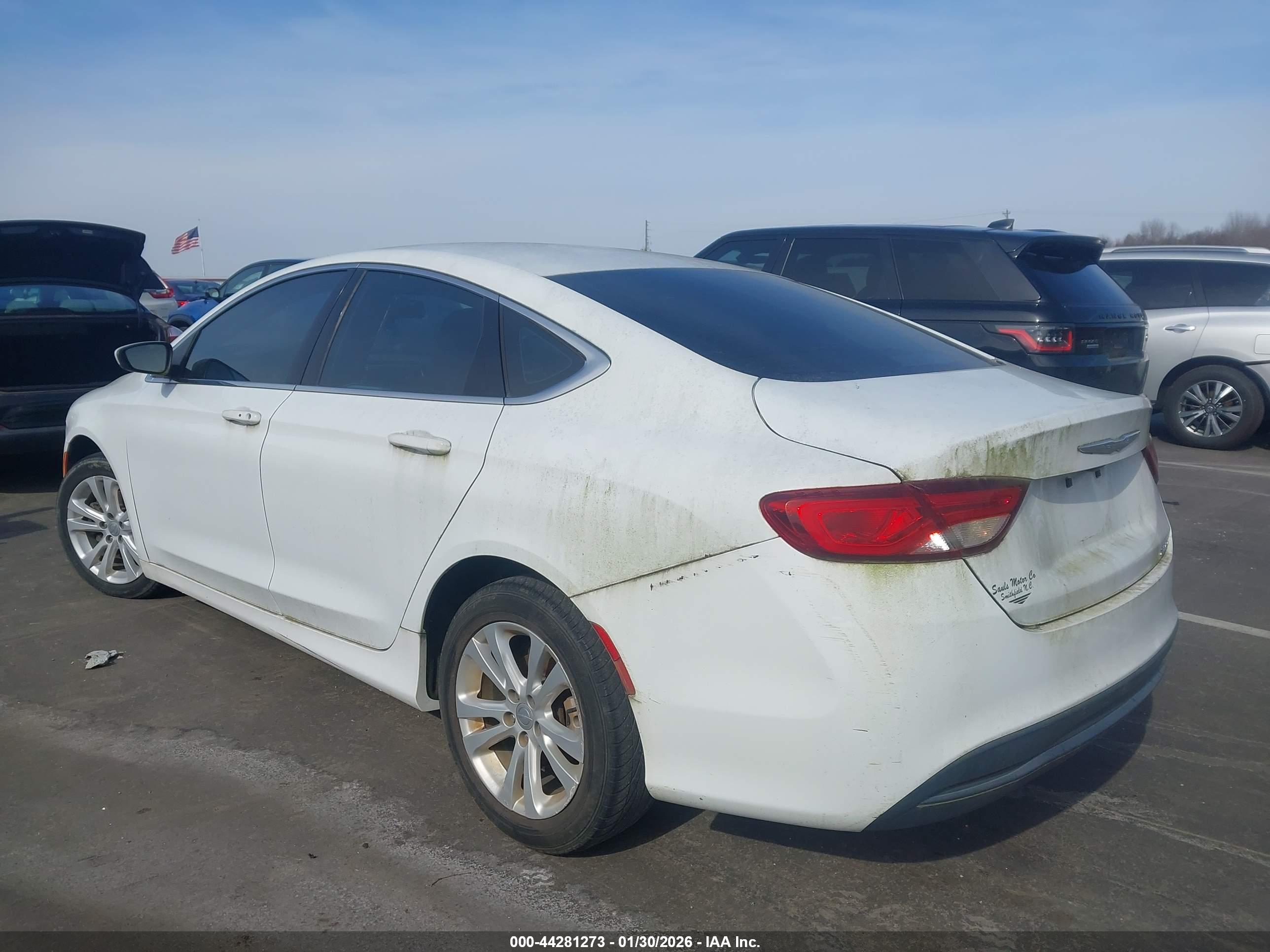 CHRYSLER 200 image 3