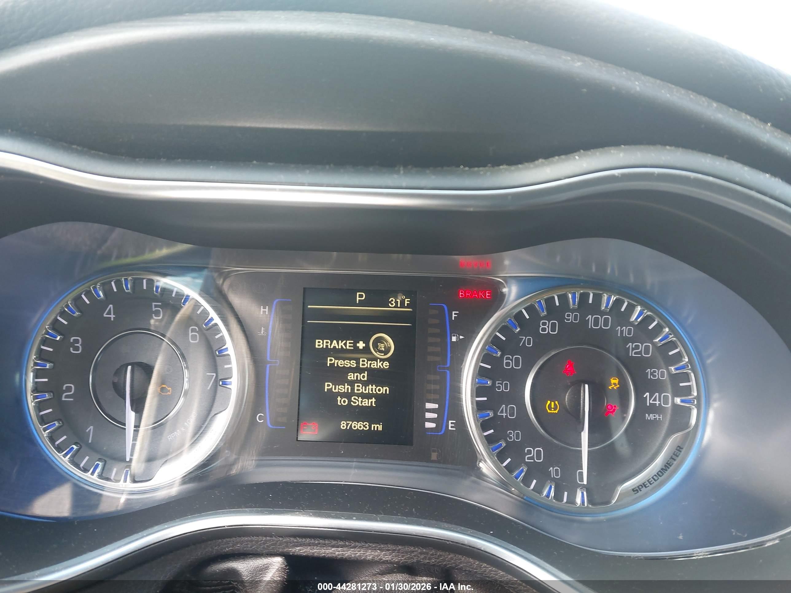 CHRYSLER 200 image 7