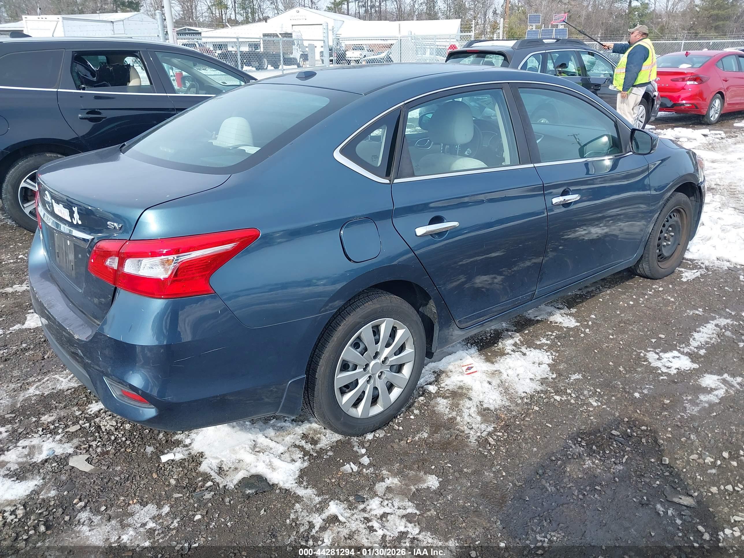 NISSAN SENTRA image 4