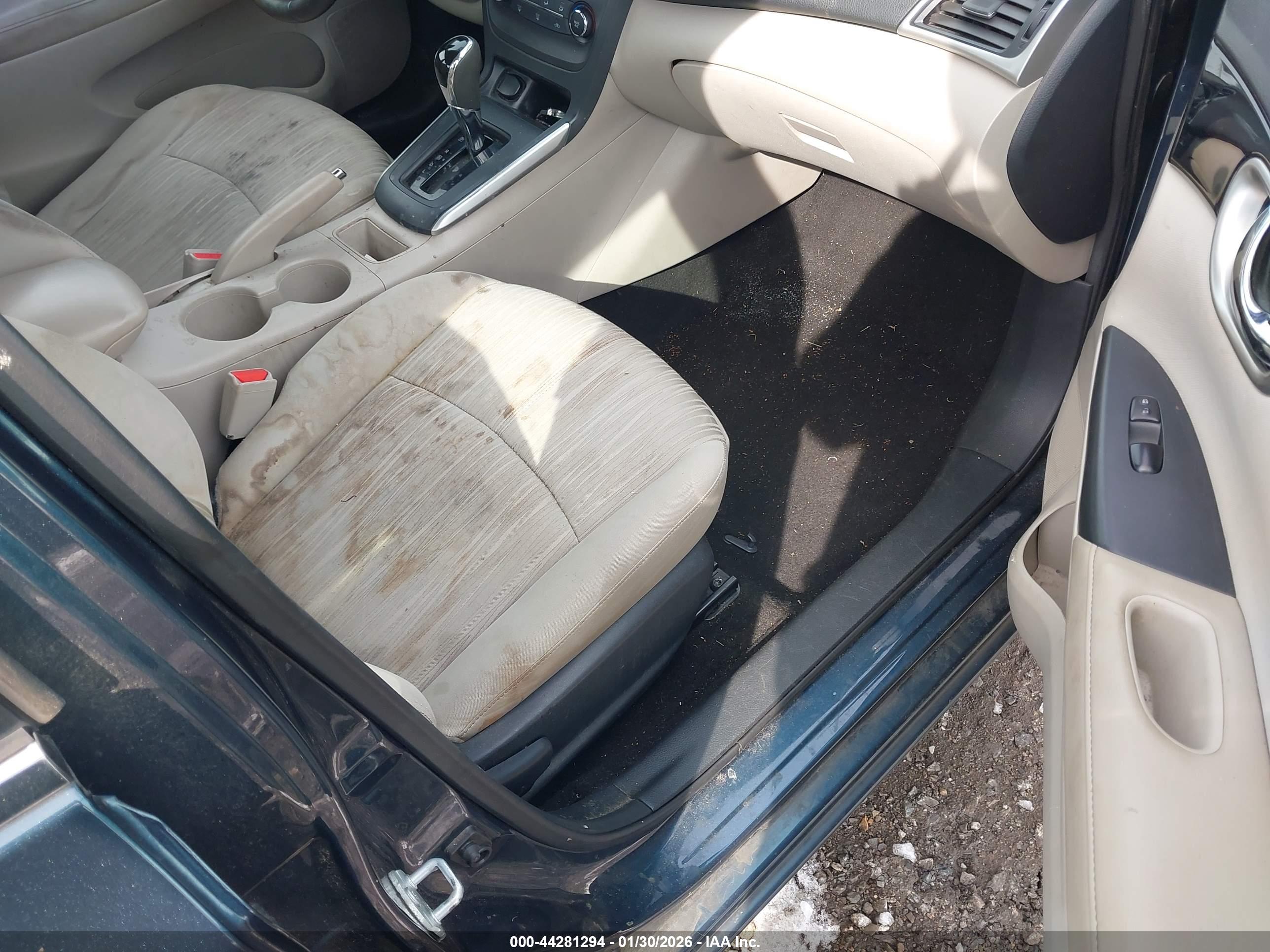 NISSAN SENTRA image 5