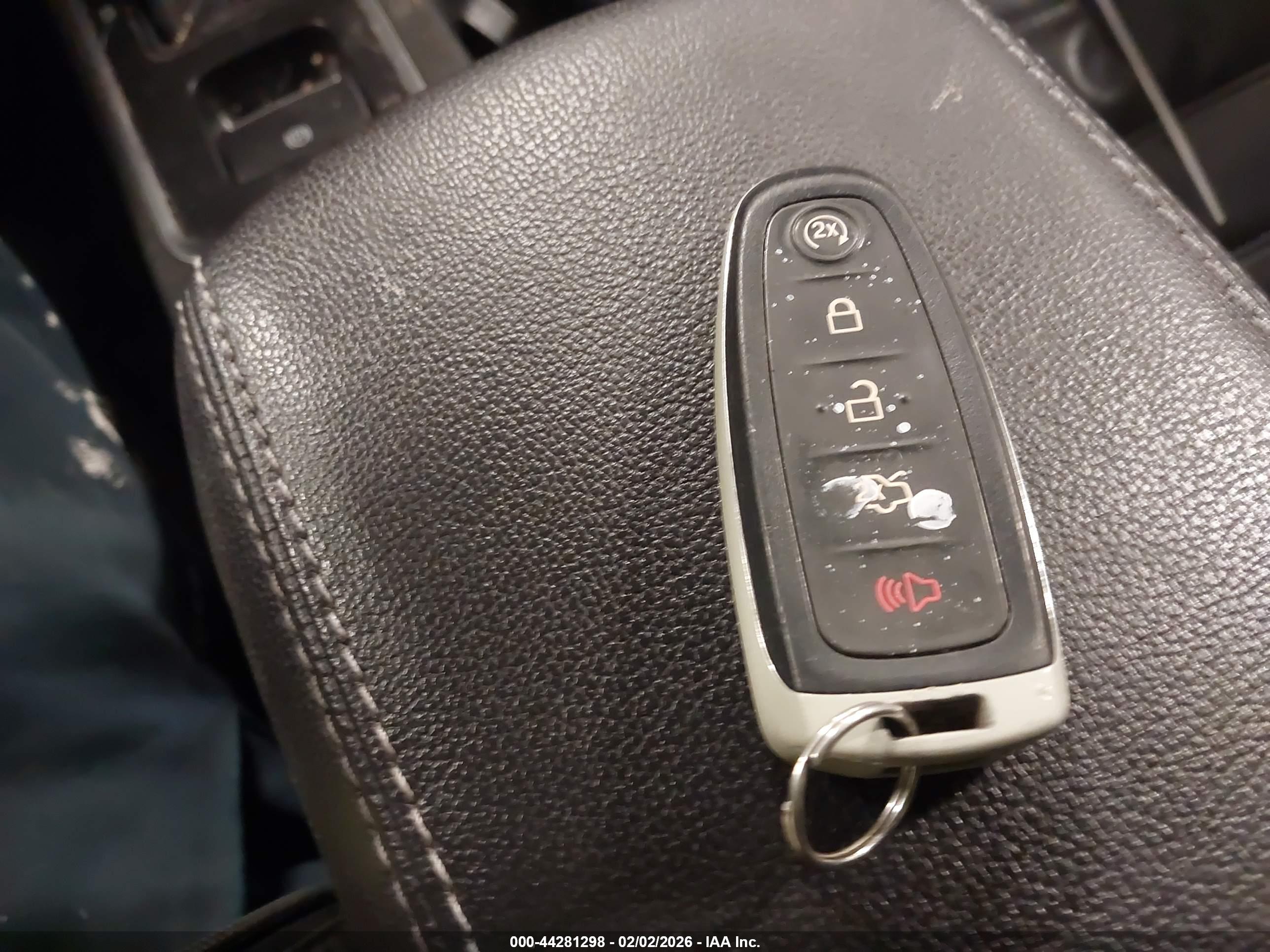FORD ESCAPE image 11