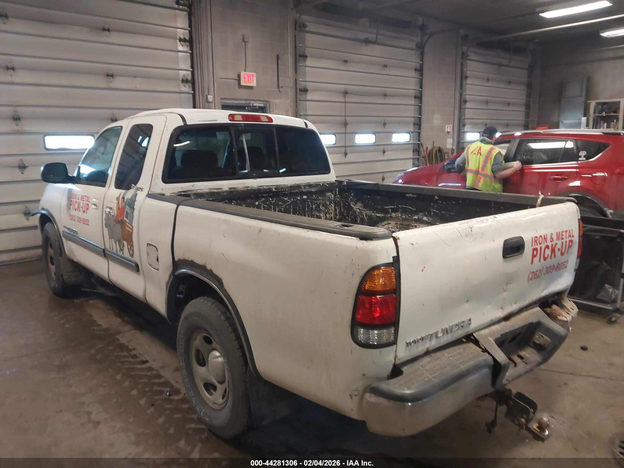 TOYOTA TUNDRA image 3