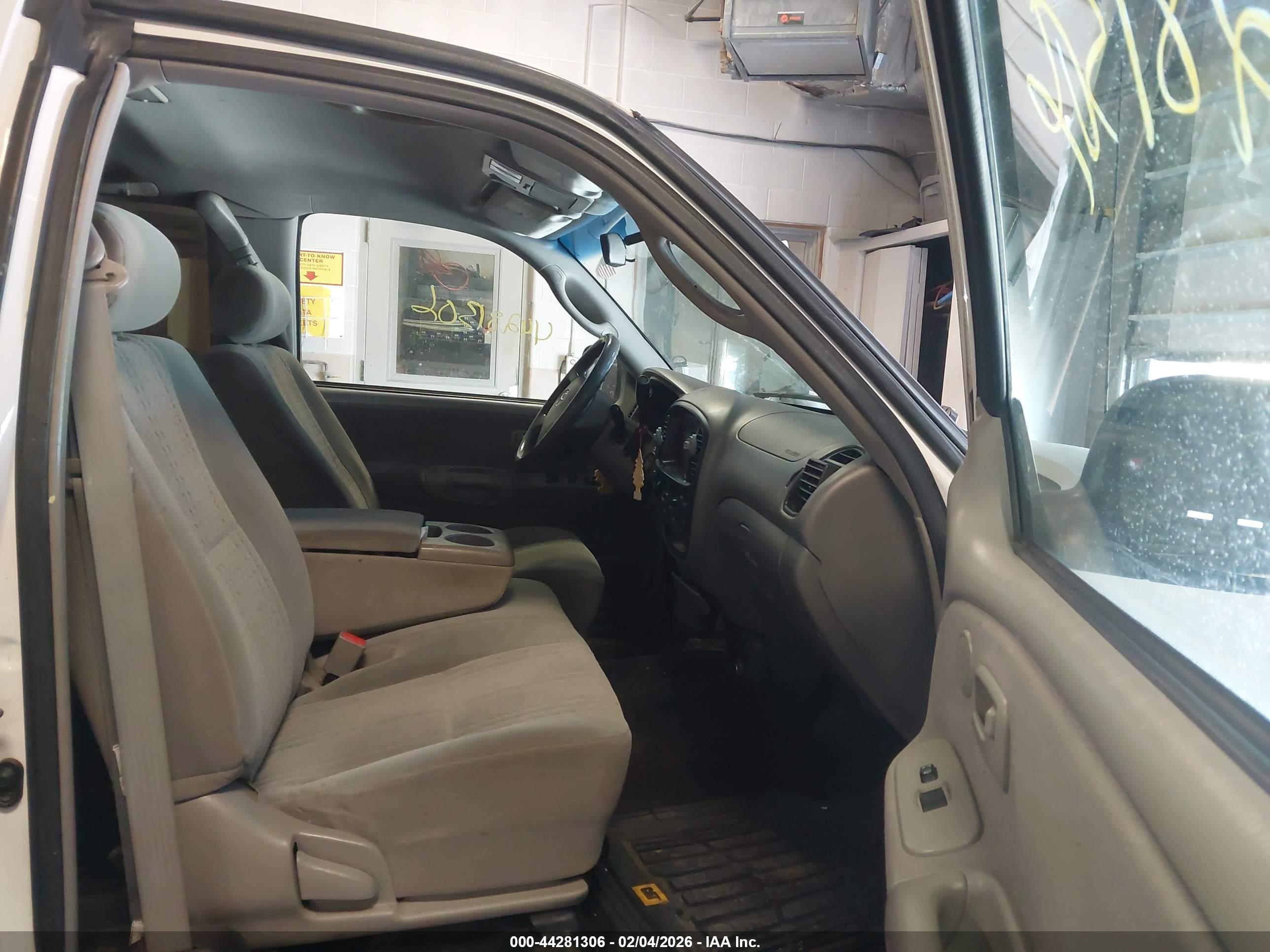 TOYOTA TUNDRA image 5