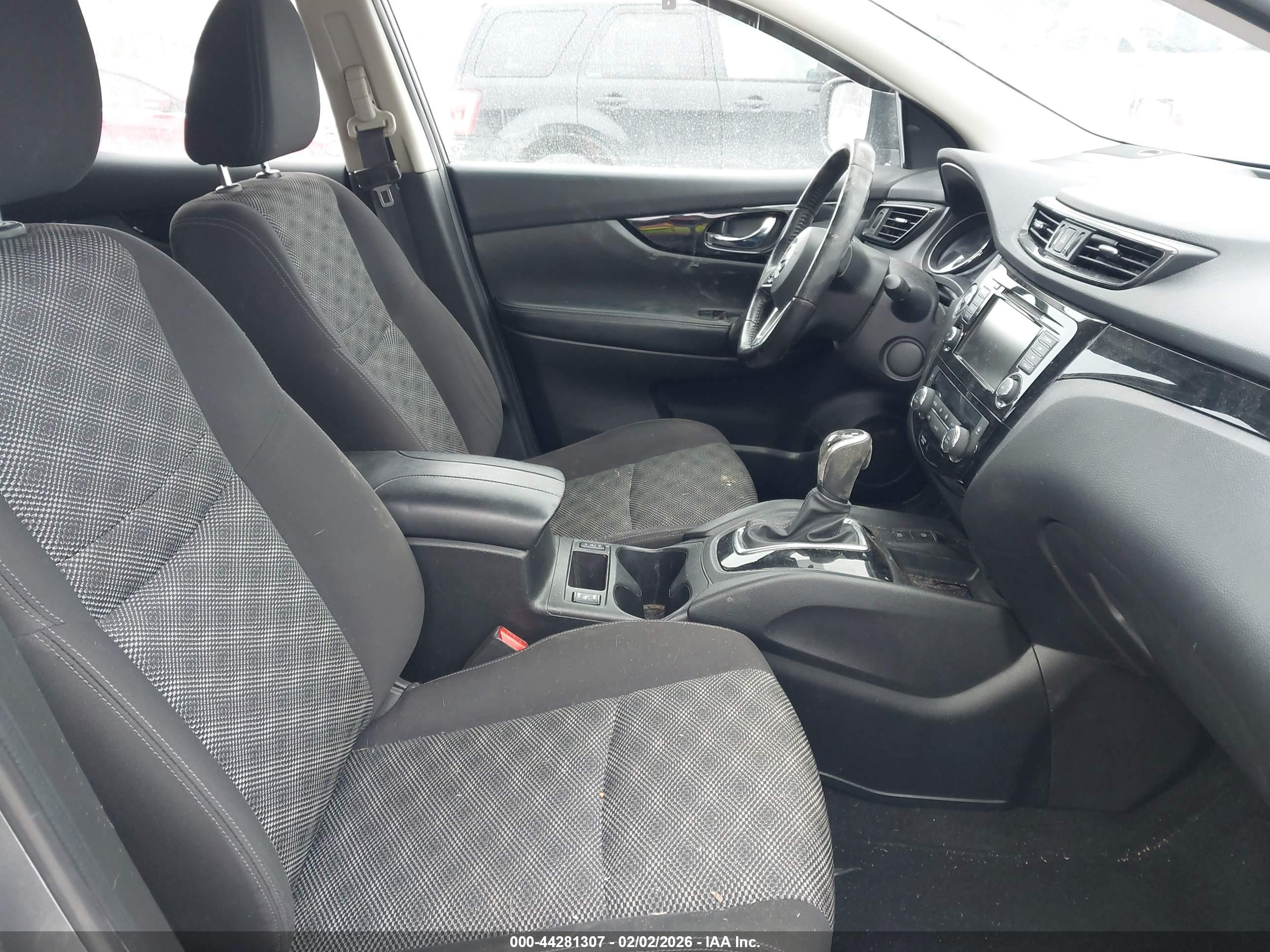 NISSAN ROGUE image 5