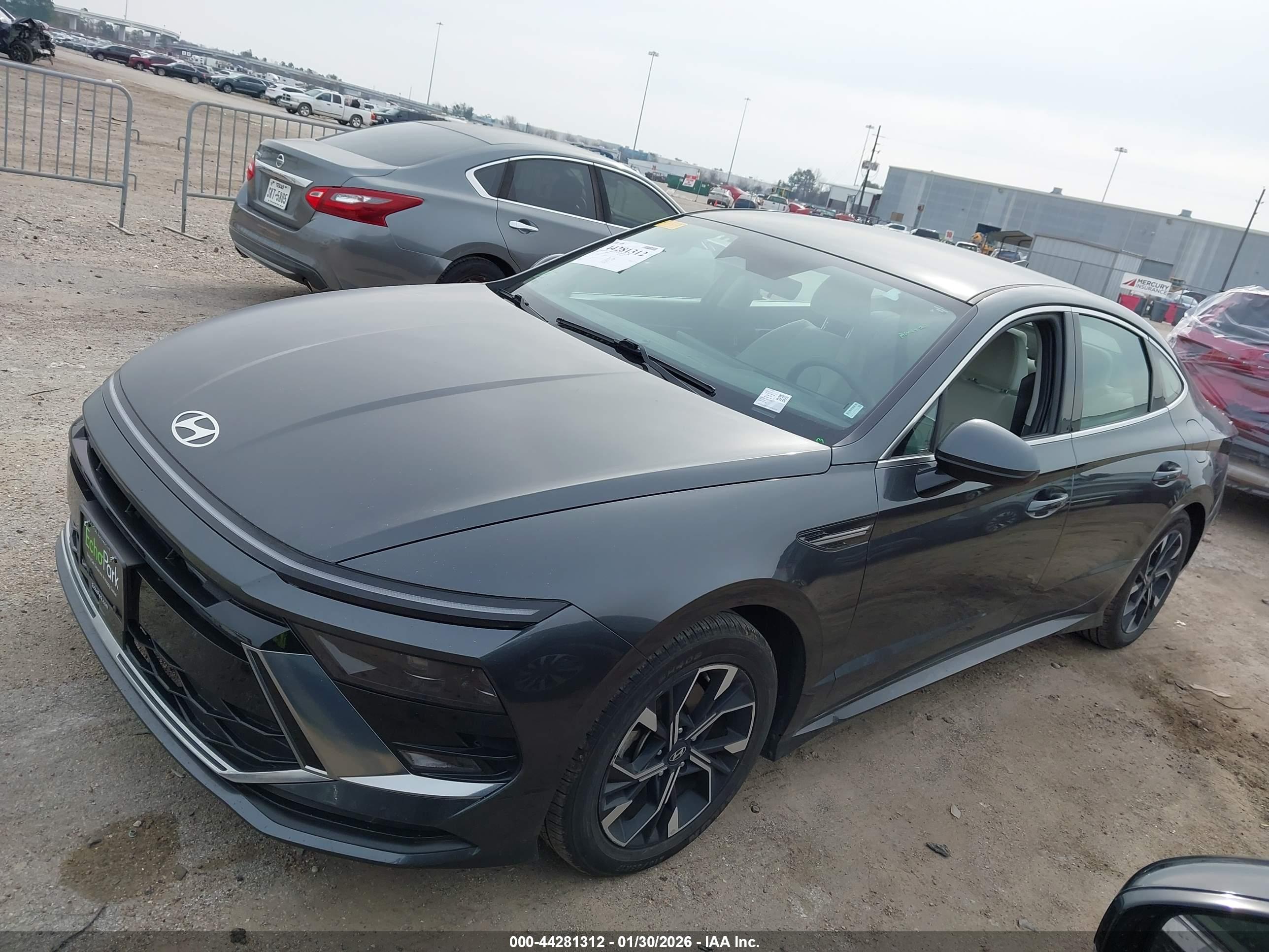 HYUNDAI SONATA image 2