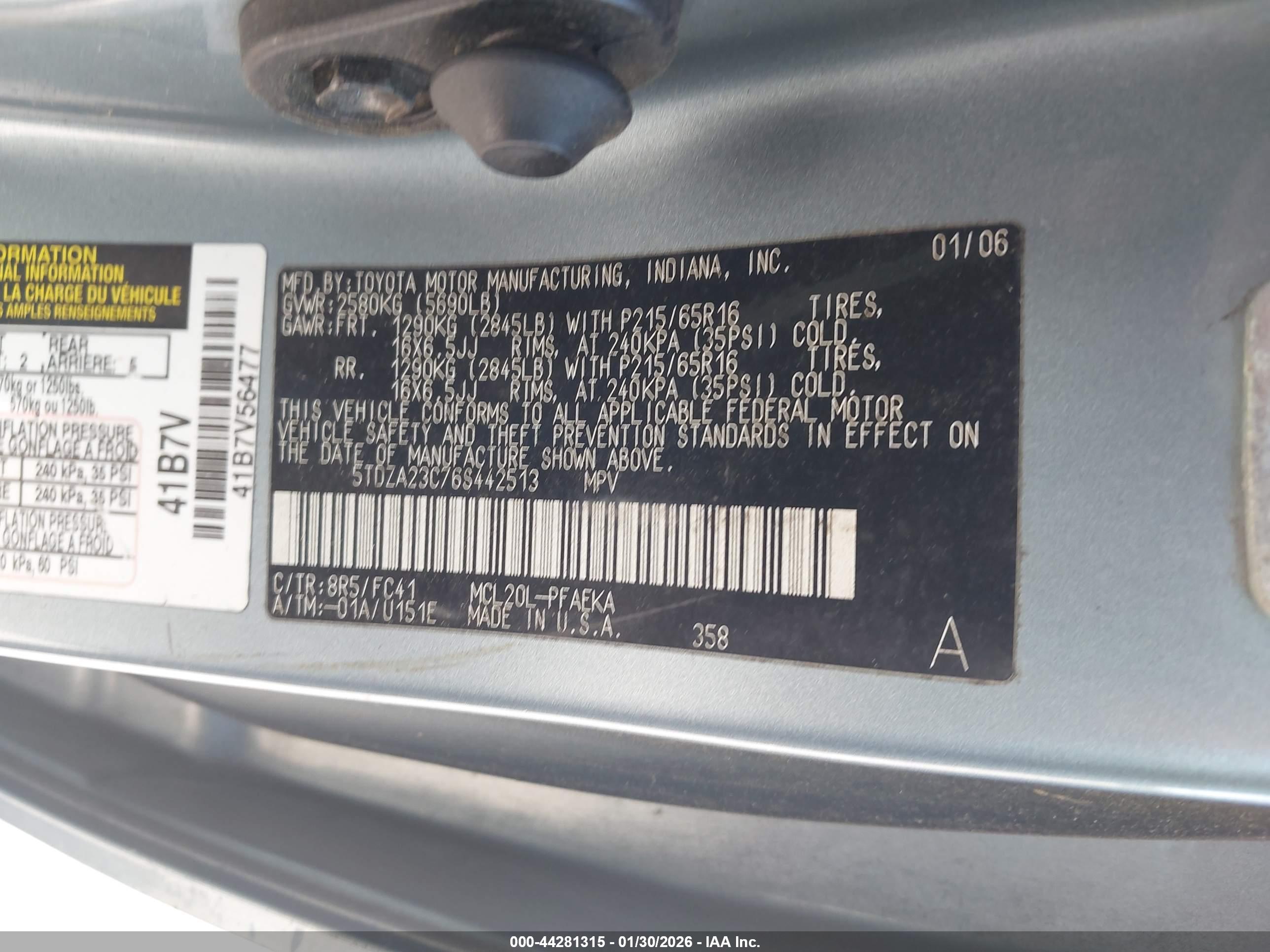 TOYOTA SIENNA image 9