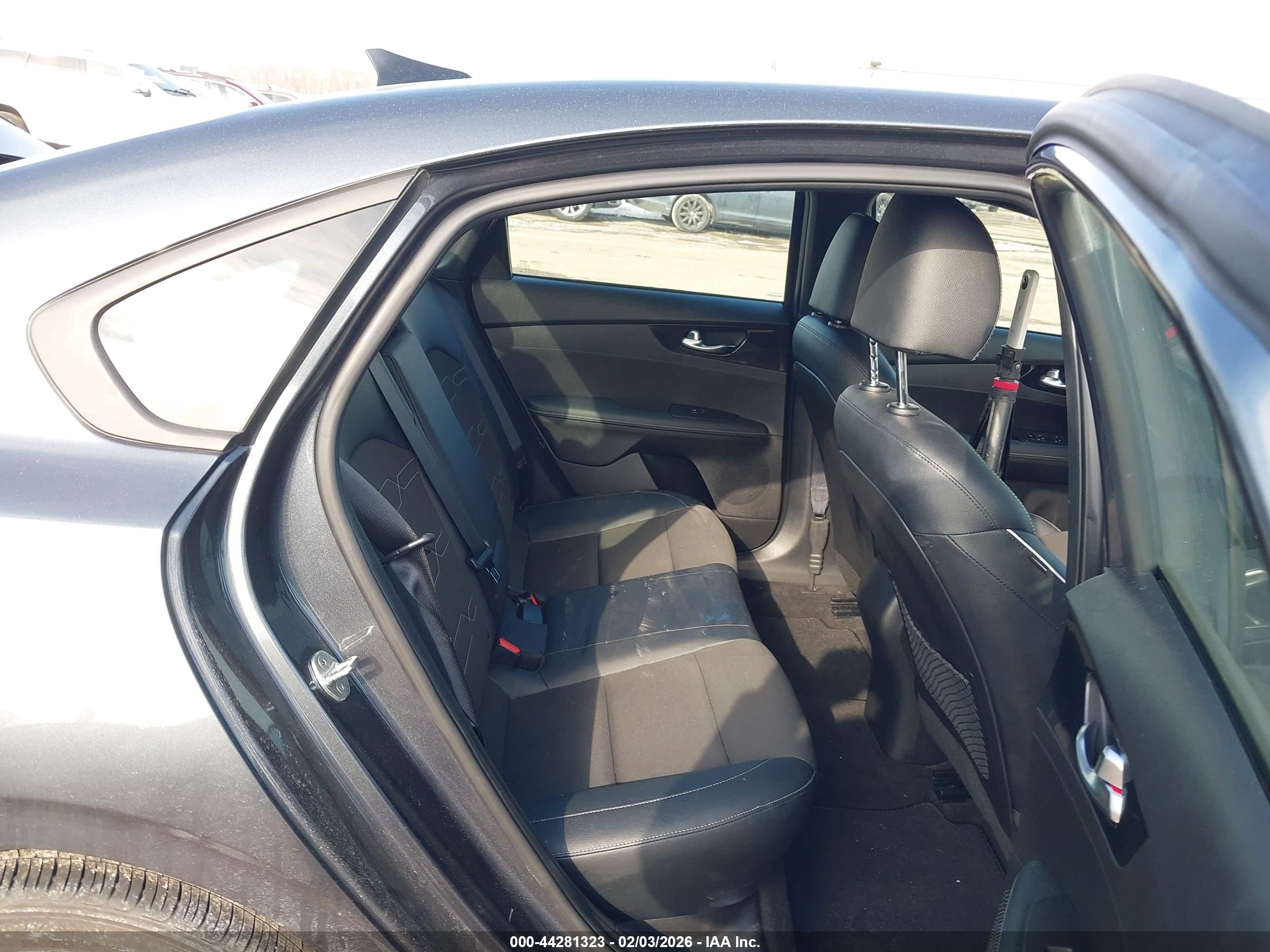 KIA FORTE image 8