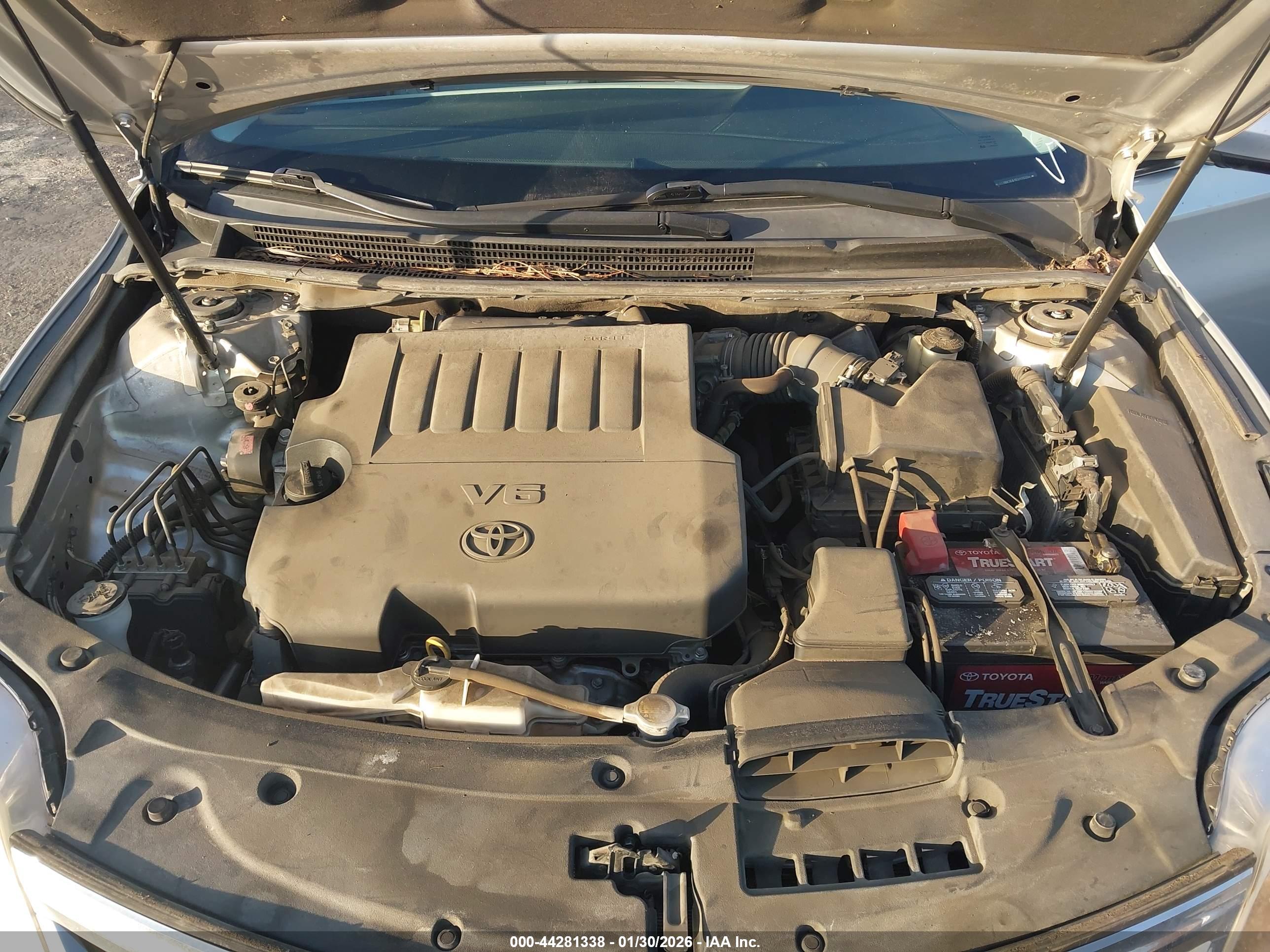 TOYOTA AVALON image 10