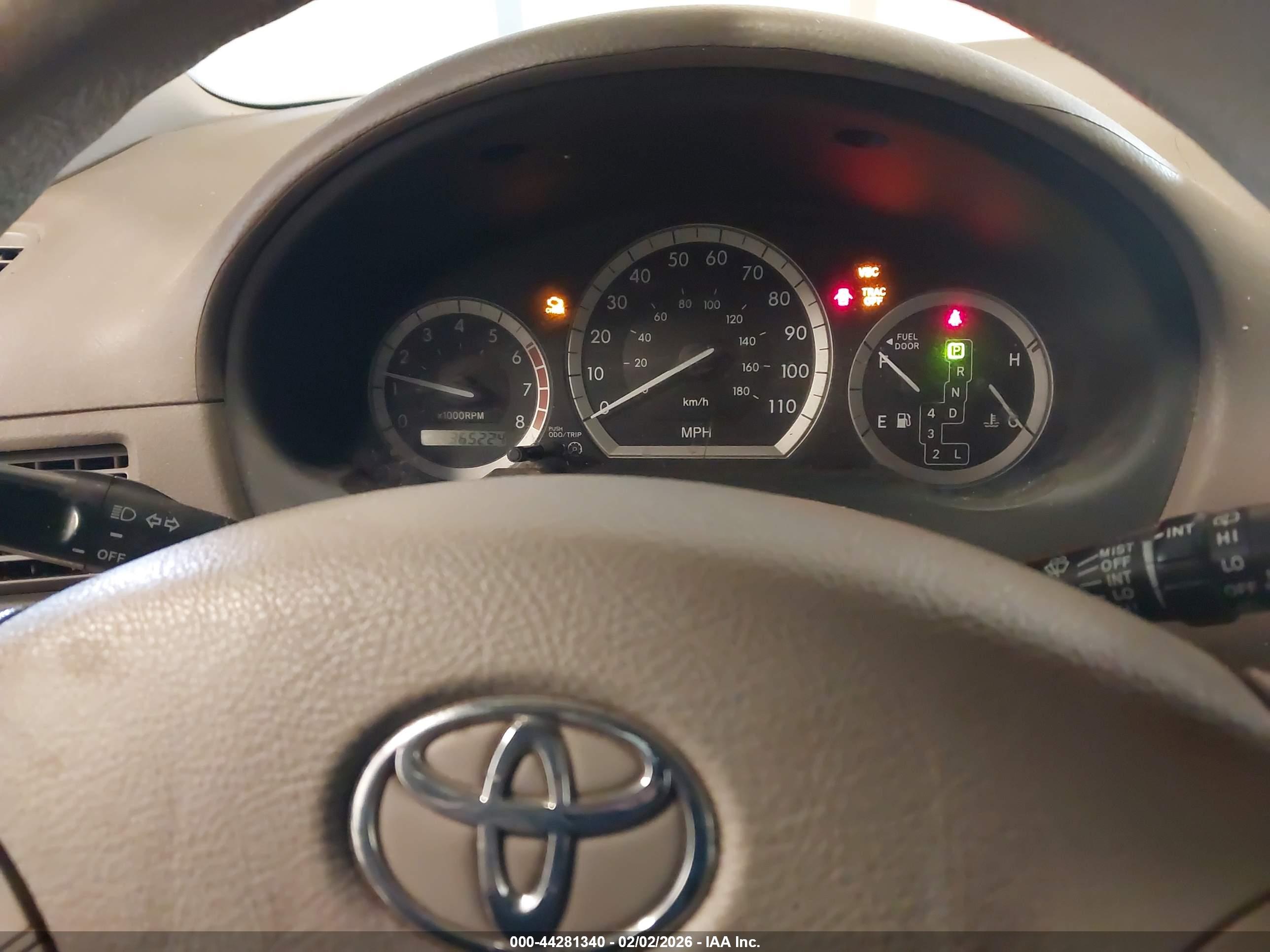 TOYOTA SIENNA image 7