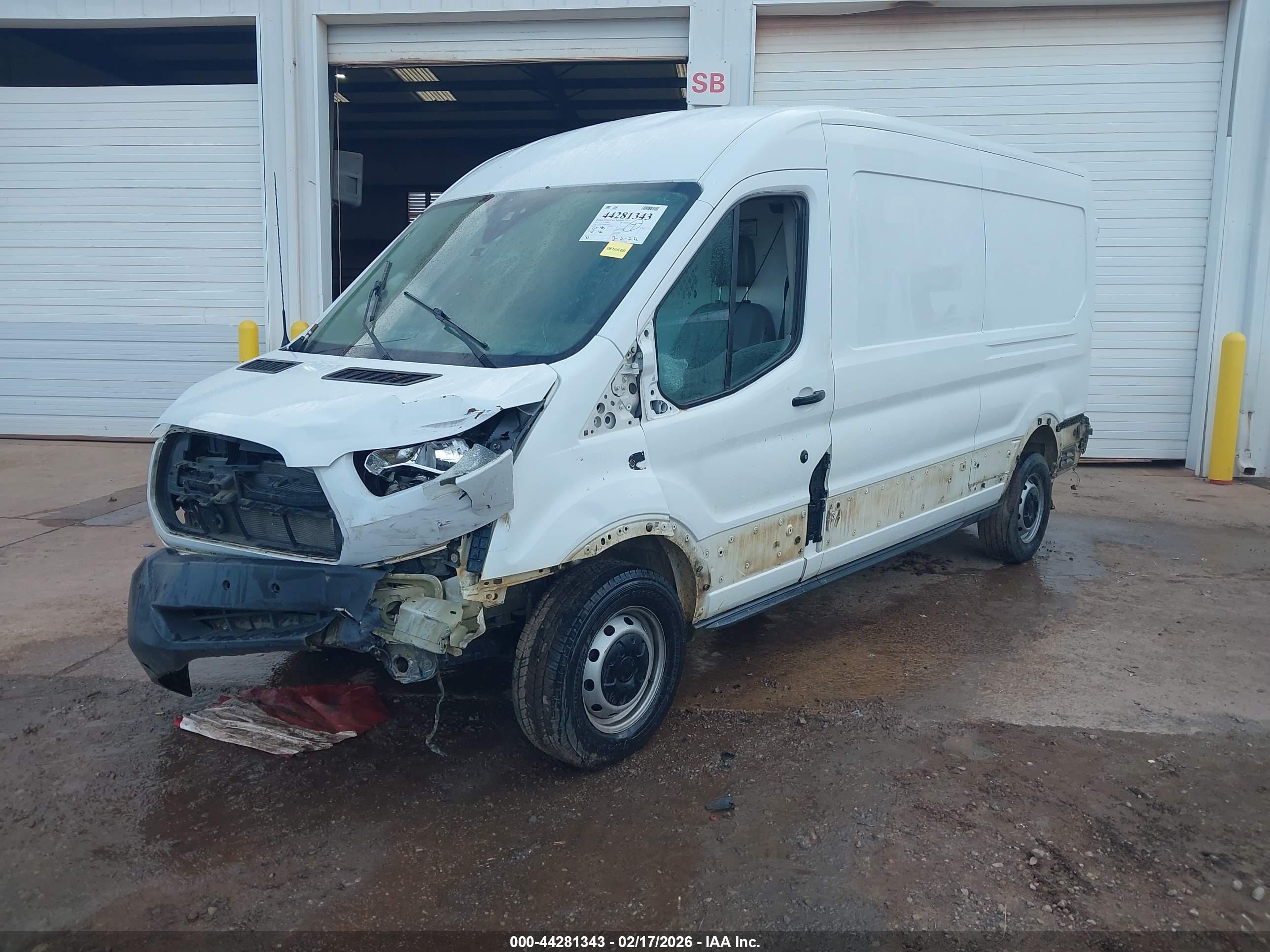 FORD TRANSIT-250 image 2
