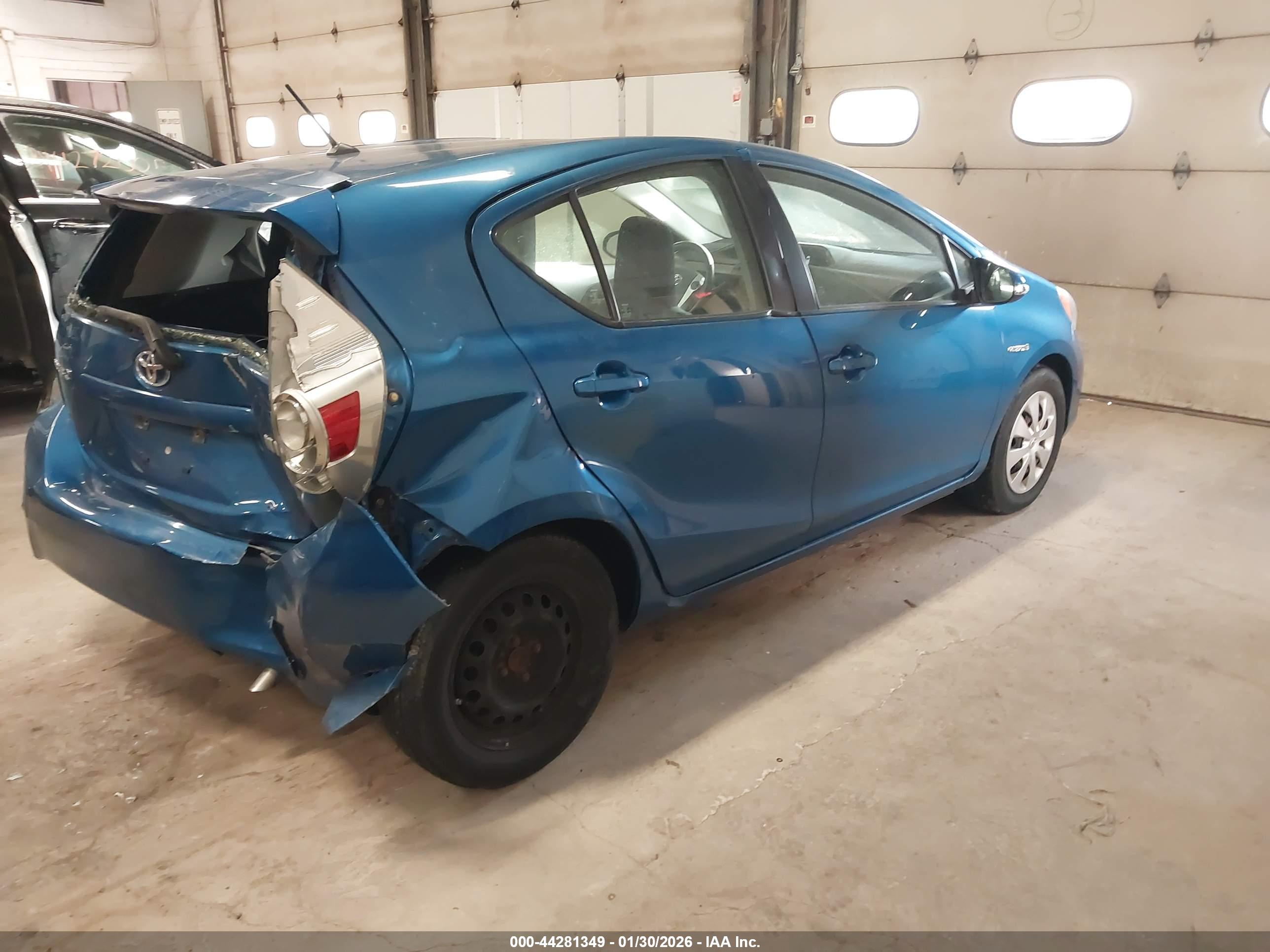 TOYOTA PRIUS image 4