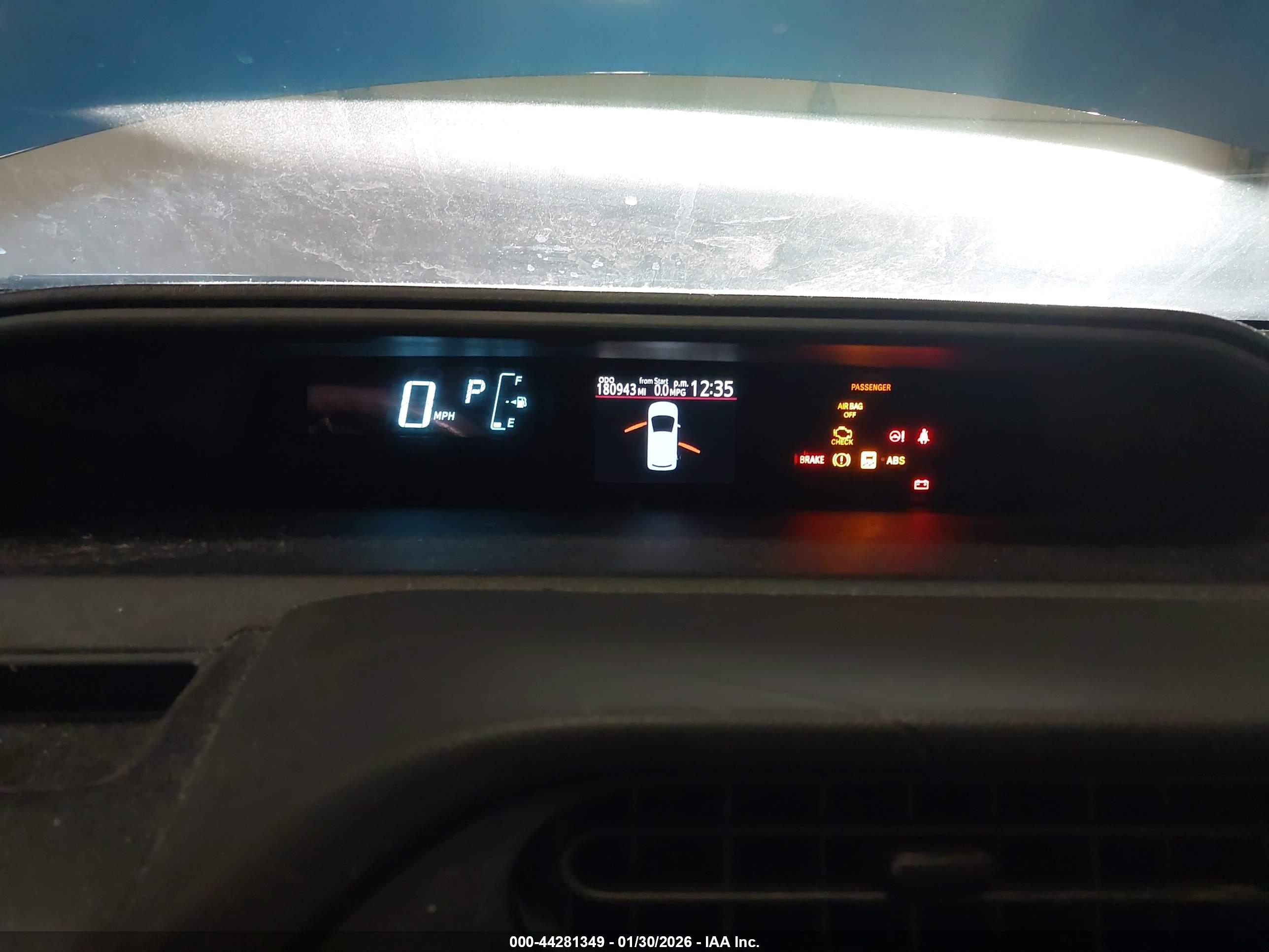 TOYOTA PRIUS image 7