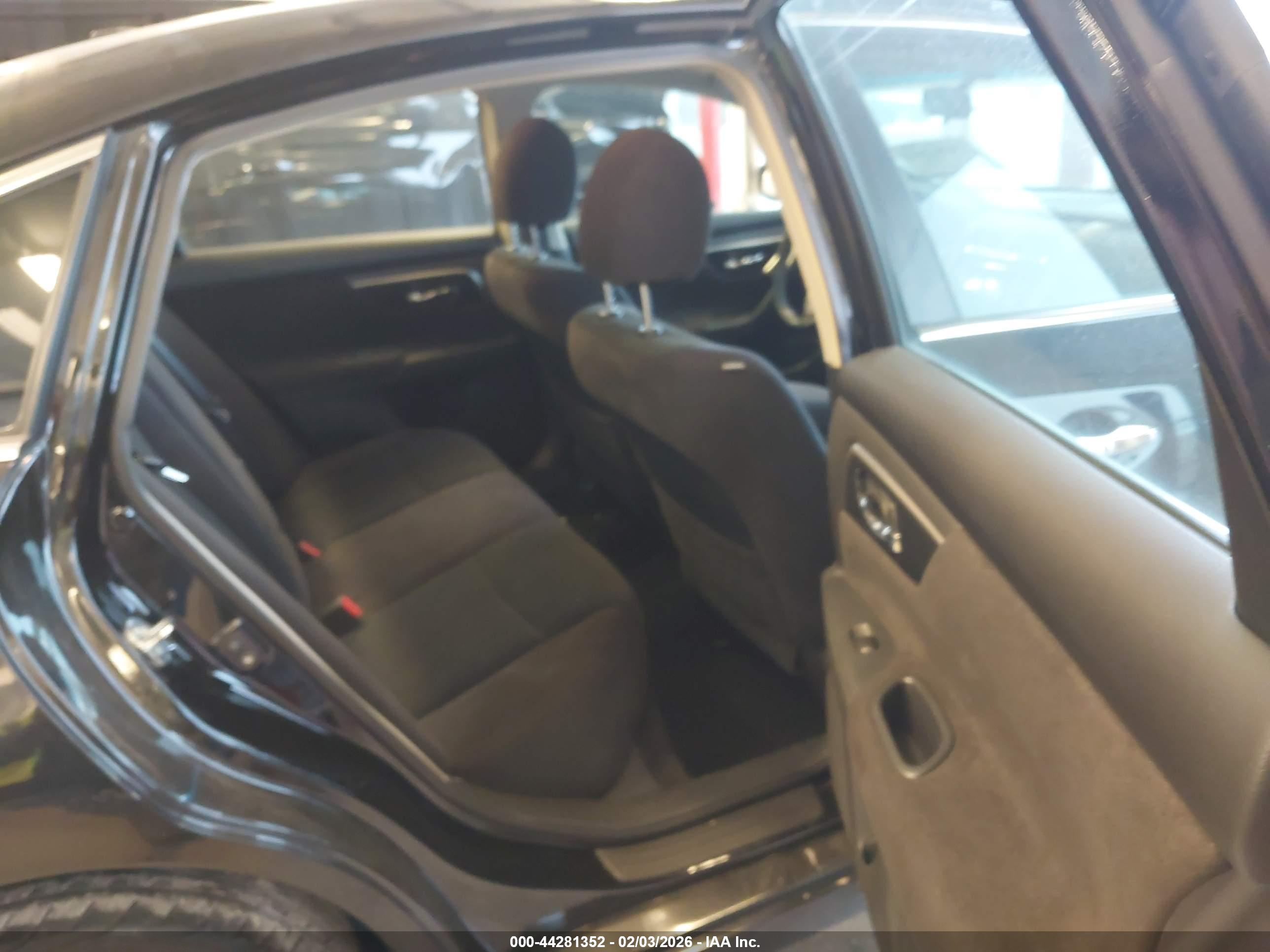 NISSAN ALTIMA image 8