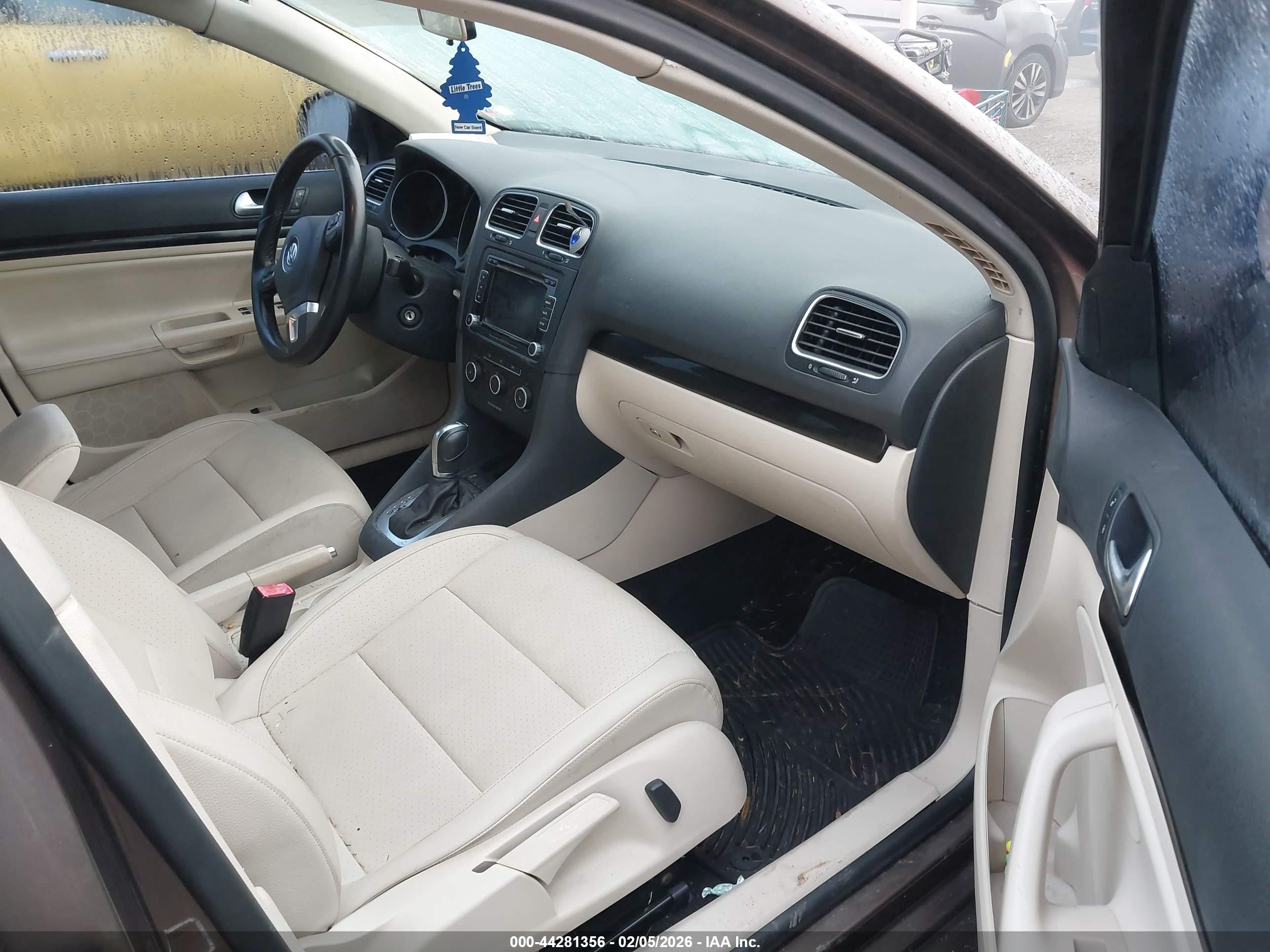VOLKSWAGEN JETTA image 5