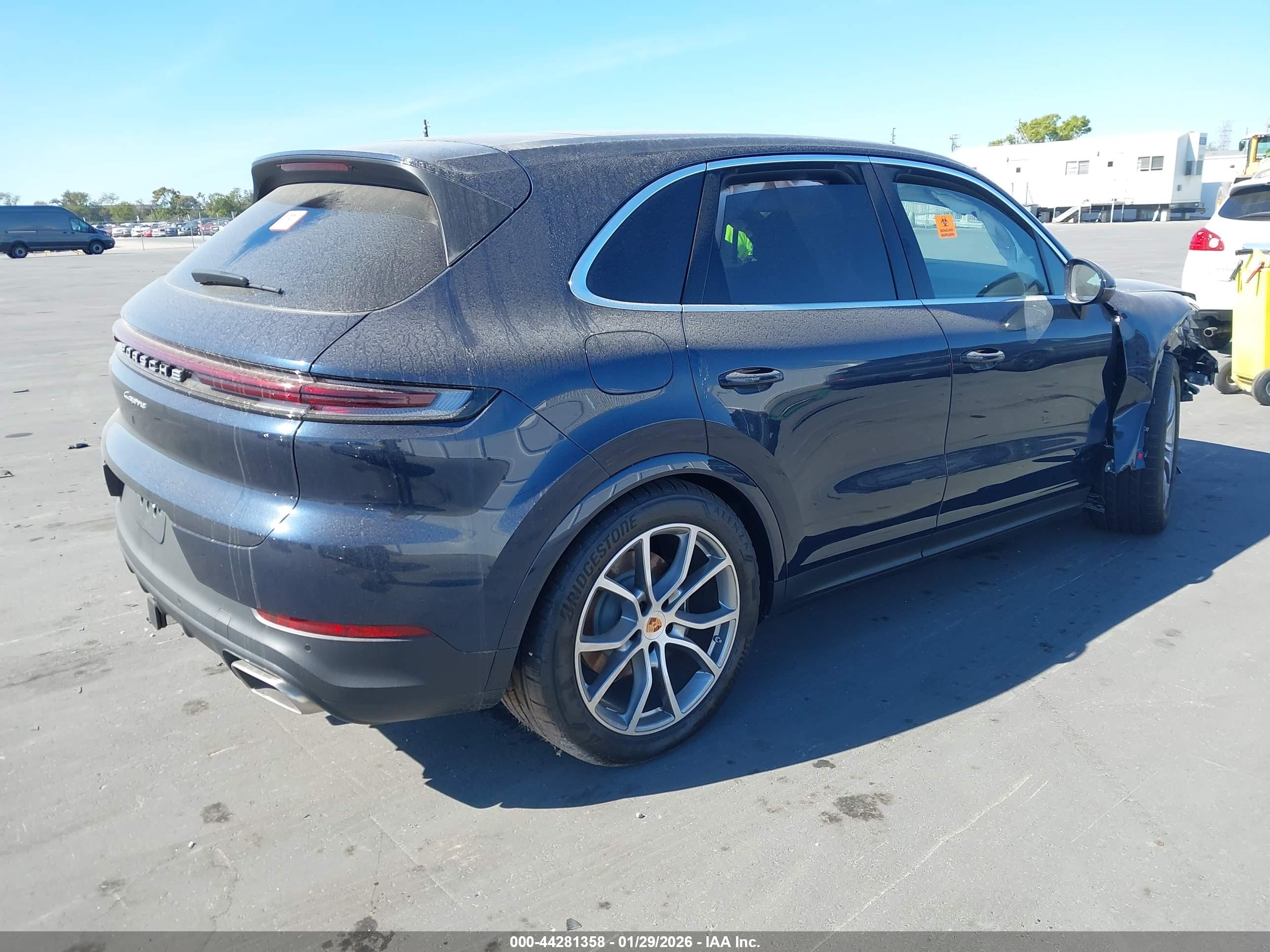 PORSCHE CAYENNE image 4