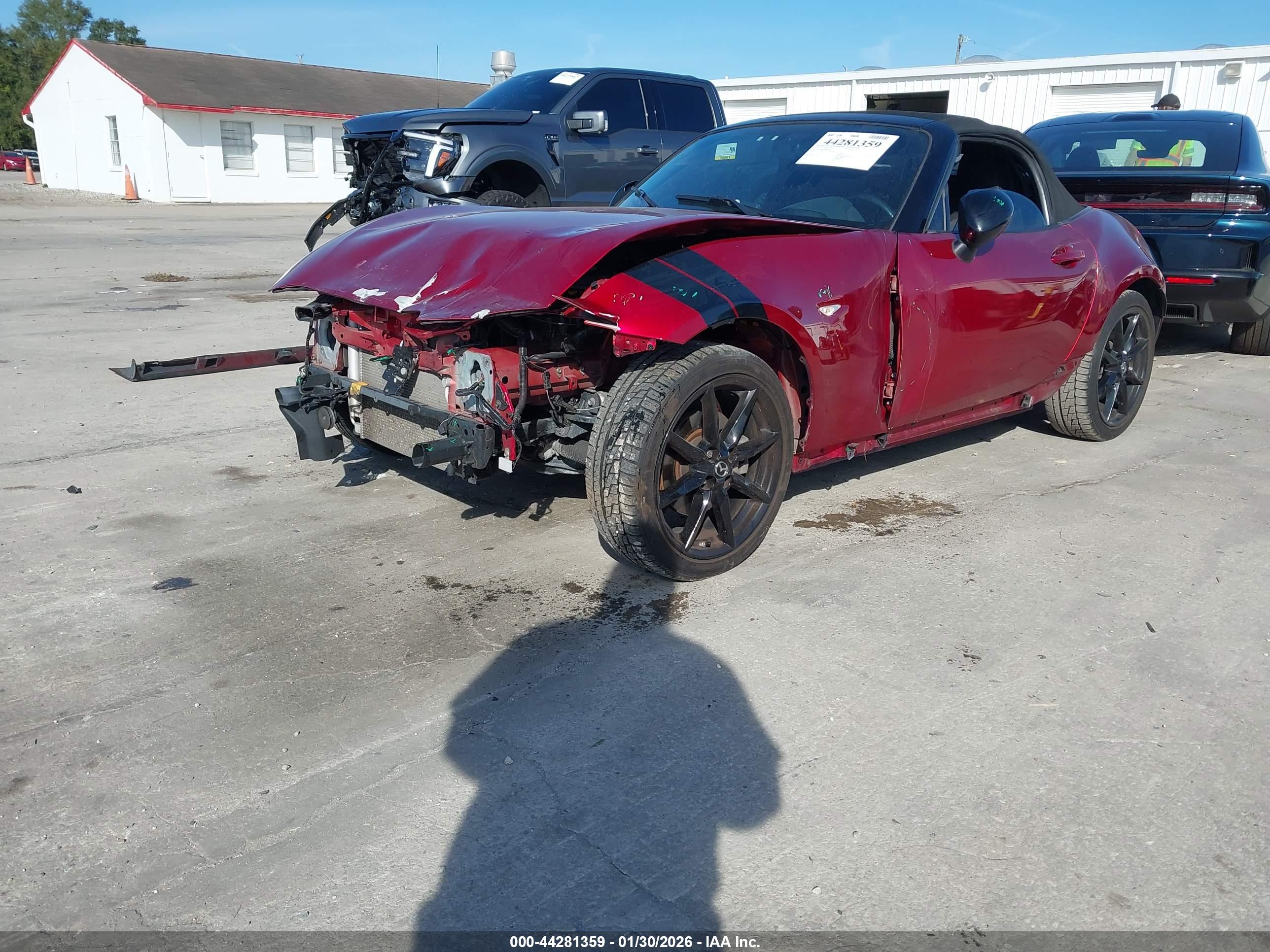 MAZDA MX-5 image 2