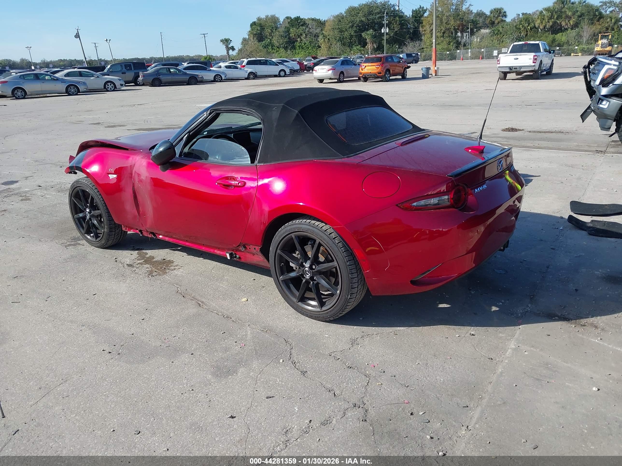 MAZDA MX-5 image 3