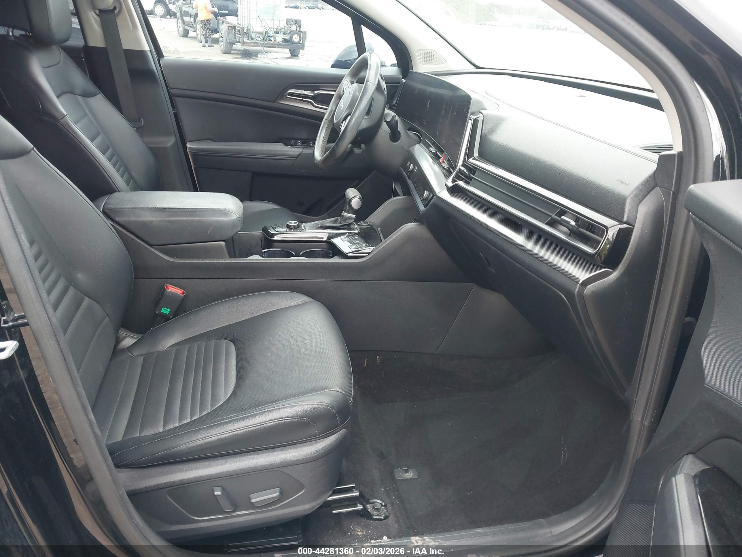 KIA SPORTAGE image 5