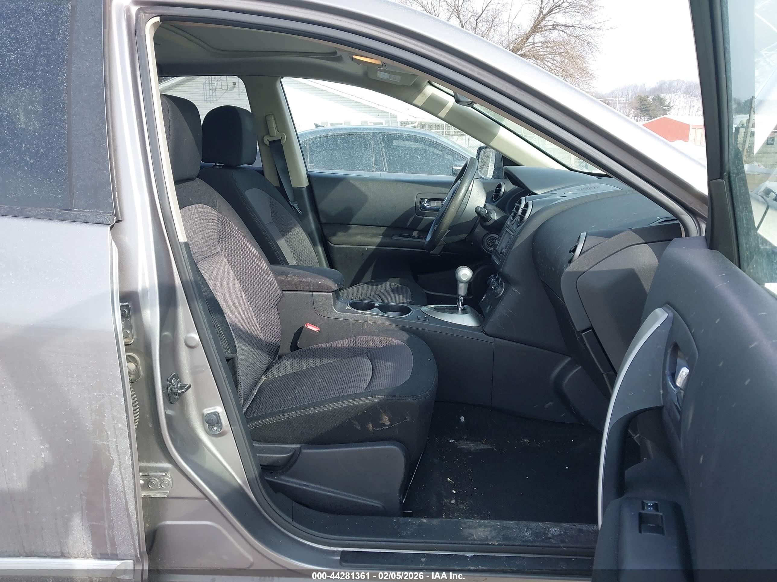 NISSAN ROGUE image 5