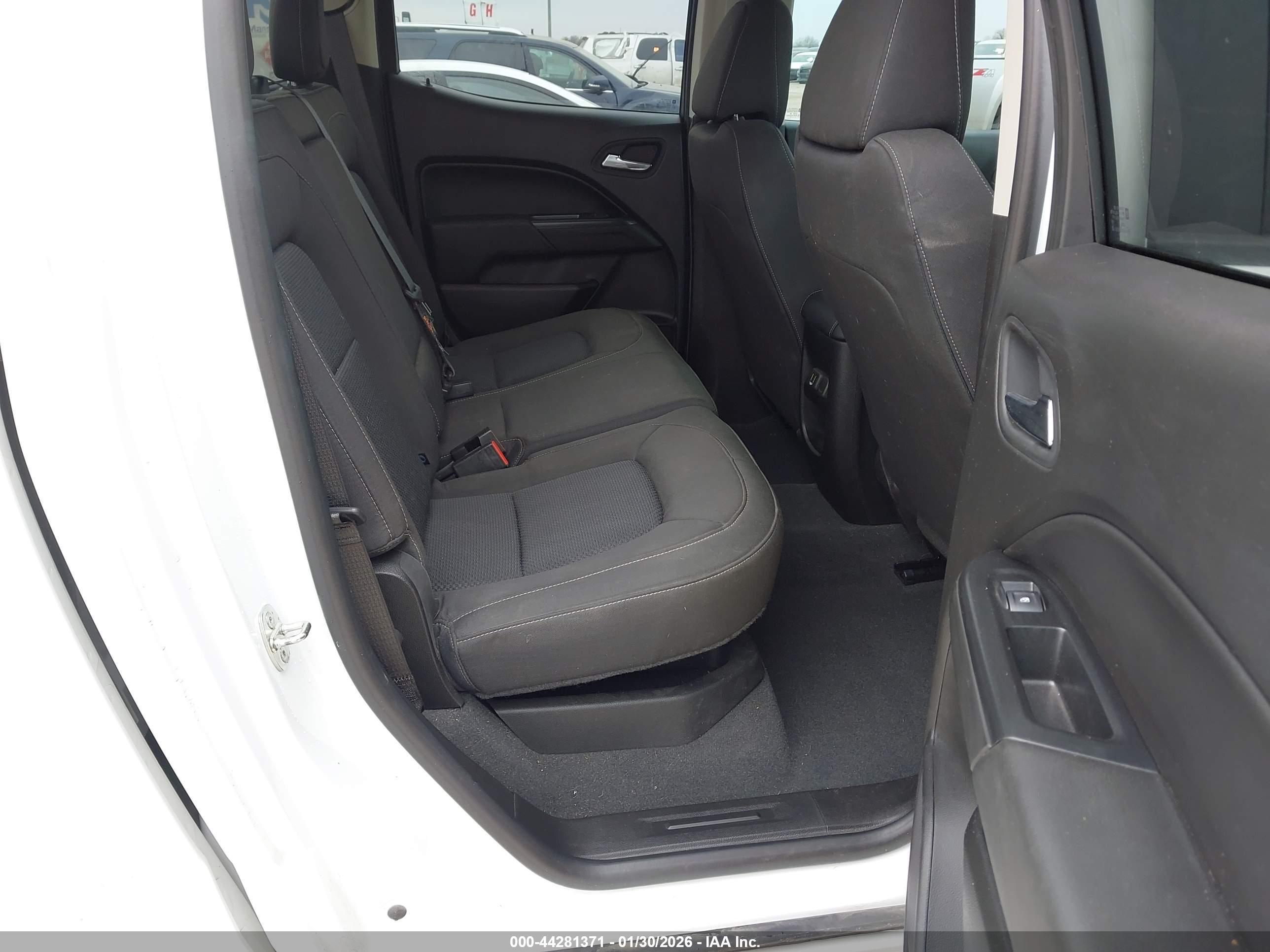 CHEVROLET COLORADO image 8