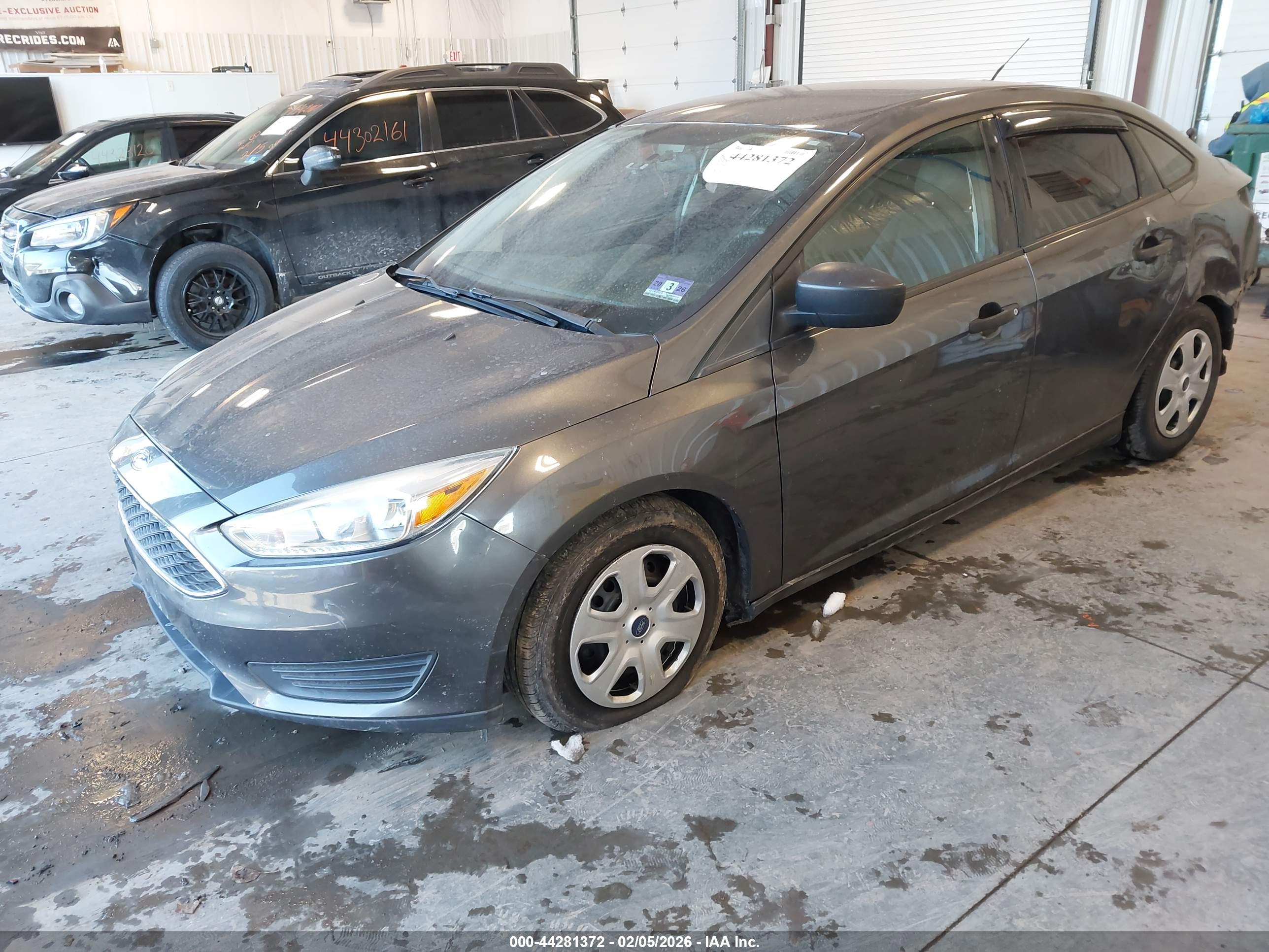 FORD FOCUS image 2